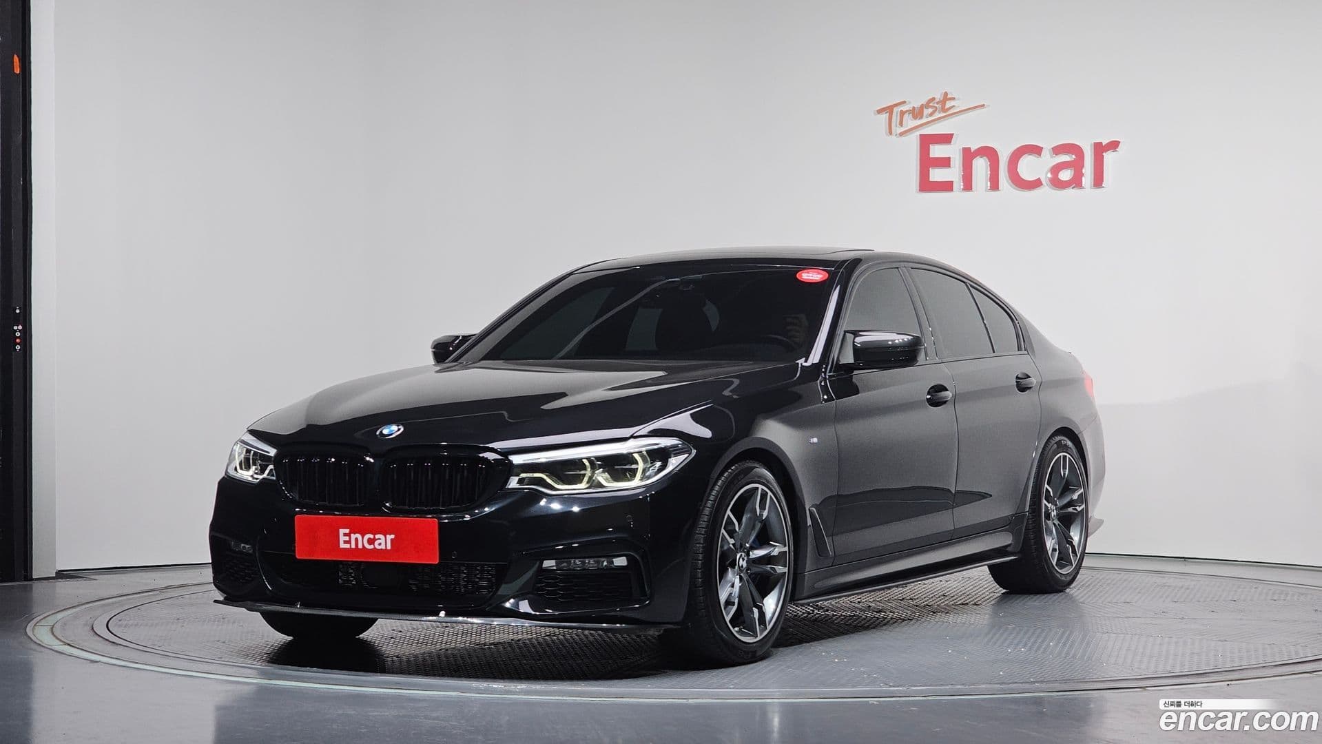 Main__Slider__Photo:5-Series BMW 2017.2-0