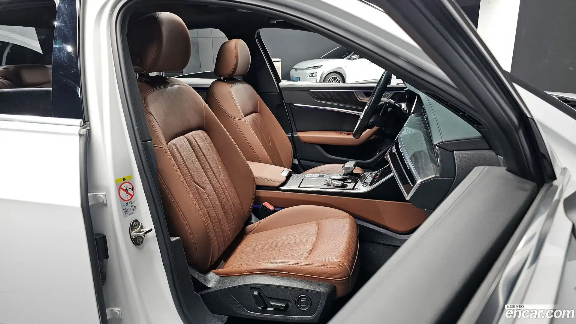 A6 Audi 2022.10-INNER-010