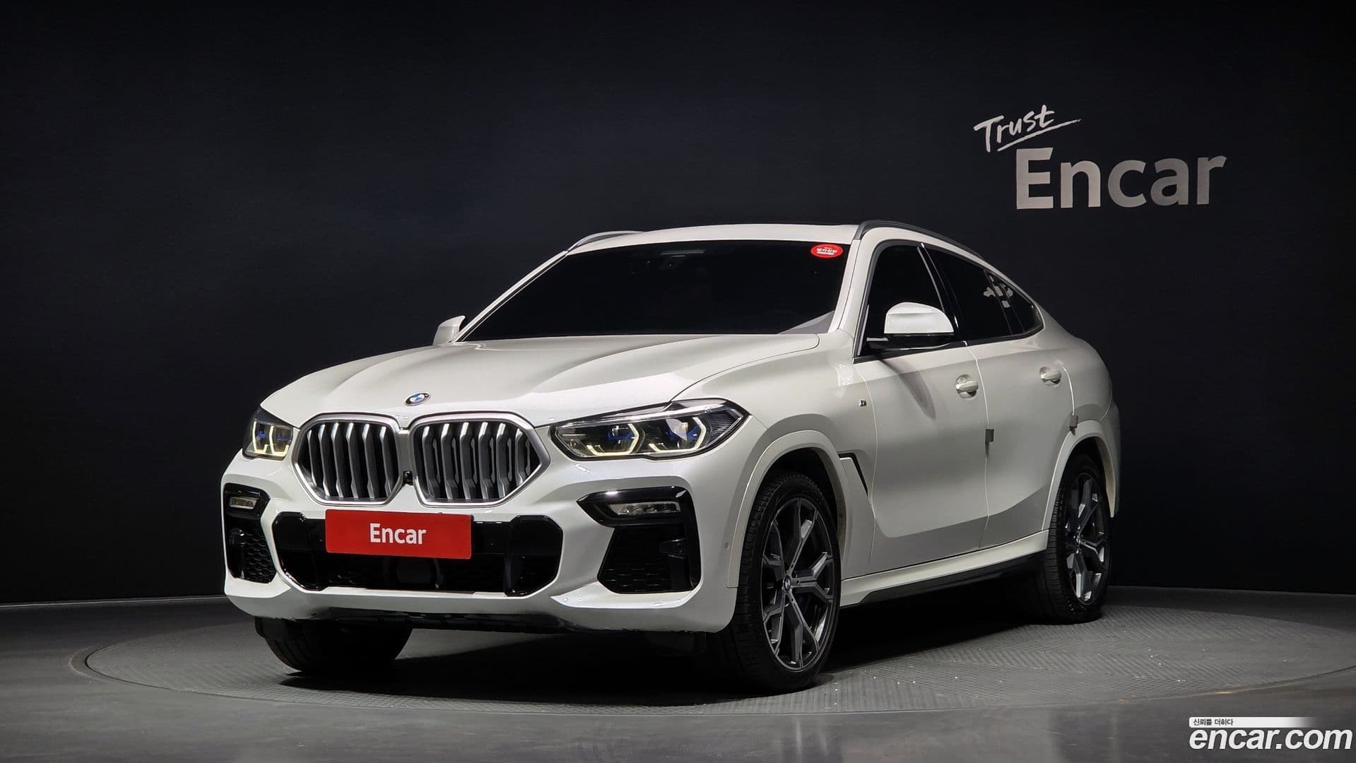 Main__Slider__Photo:X6 BMW 2021.0-0