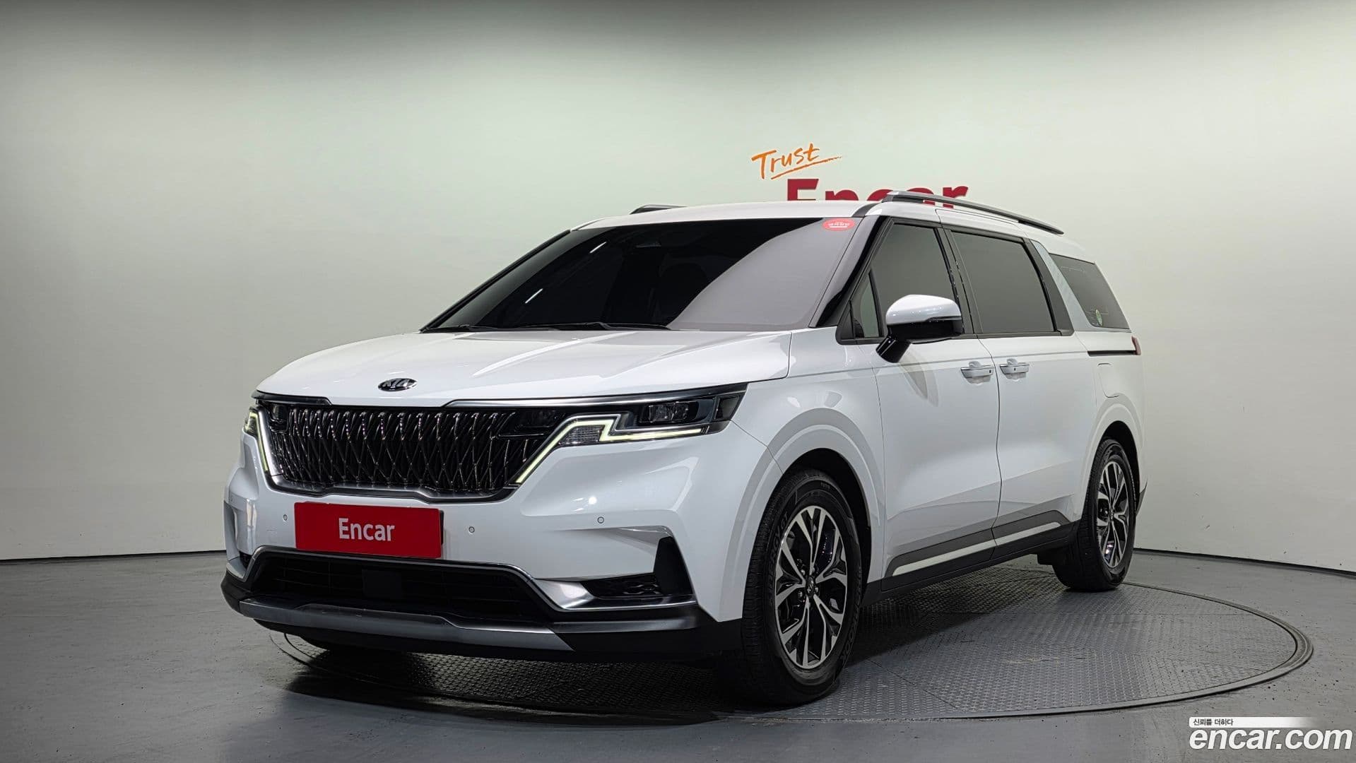 Main__Slider__Photo:Canival Kia 2020.9-0