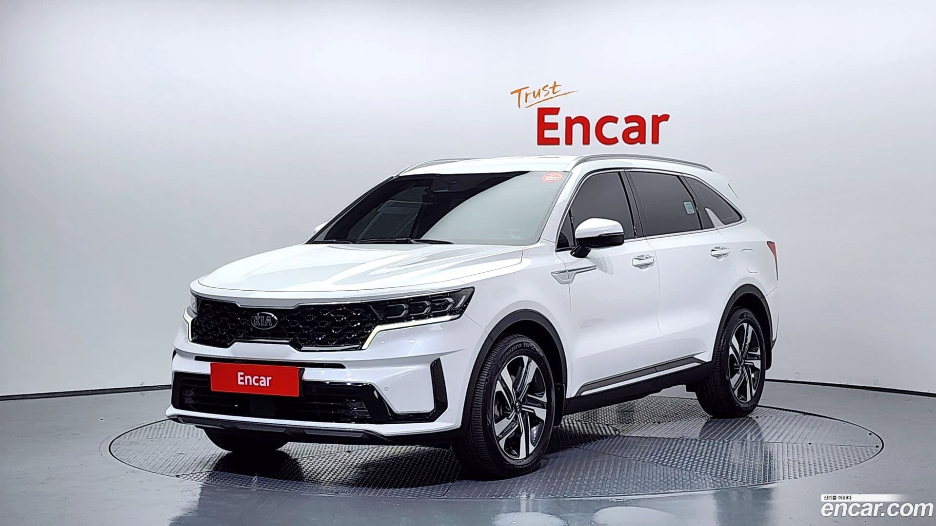 Main__Slider__Photo:Sorento Kia 2021.4-0