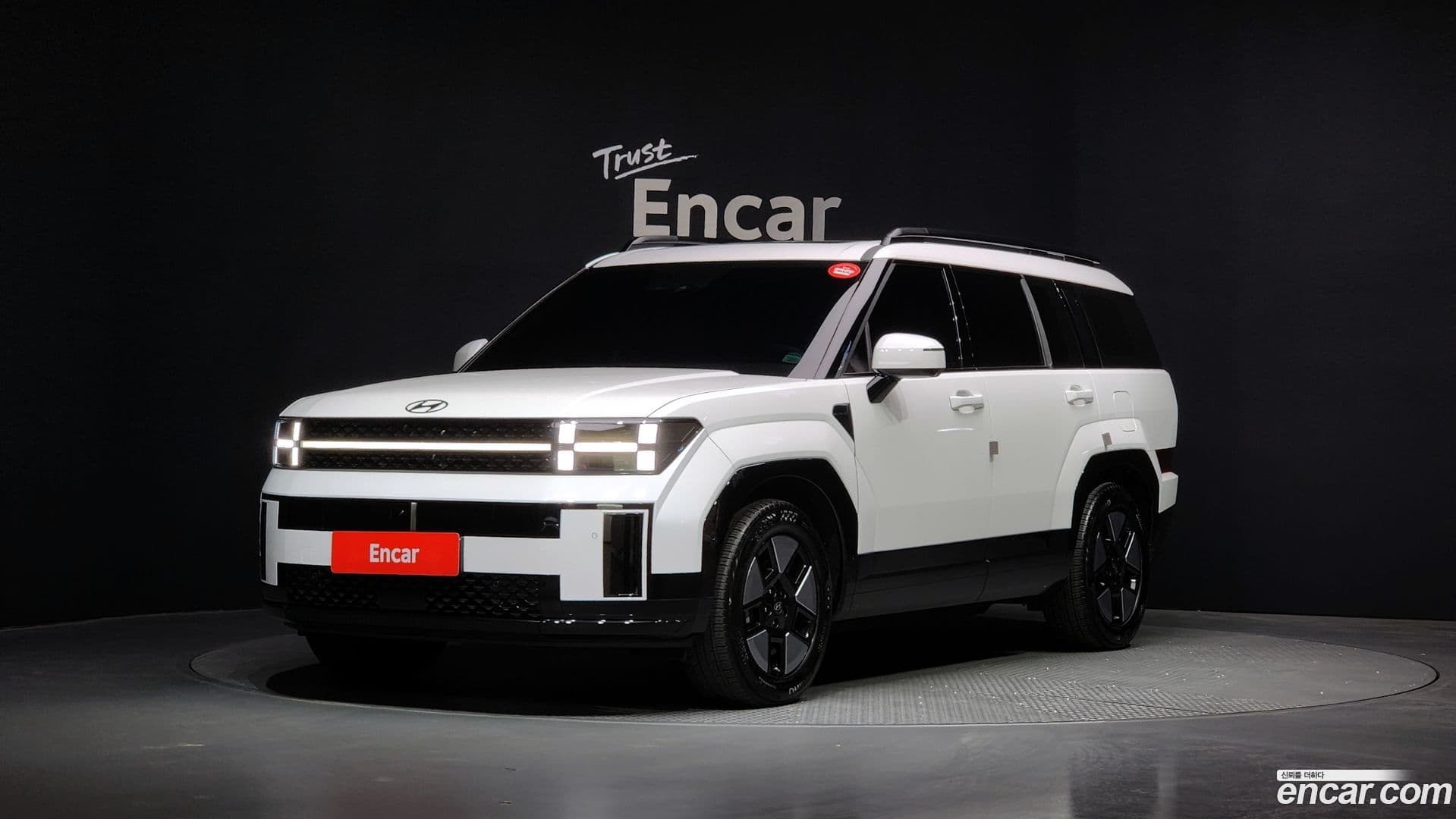 Main__Slider__Photo:Santafe Hyundai 2023.11-0