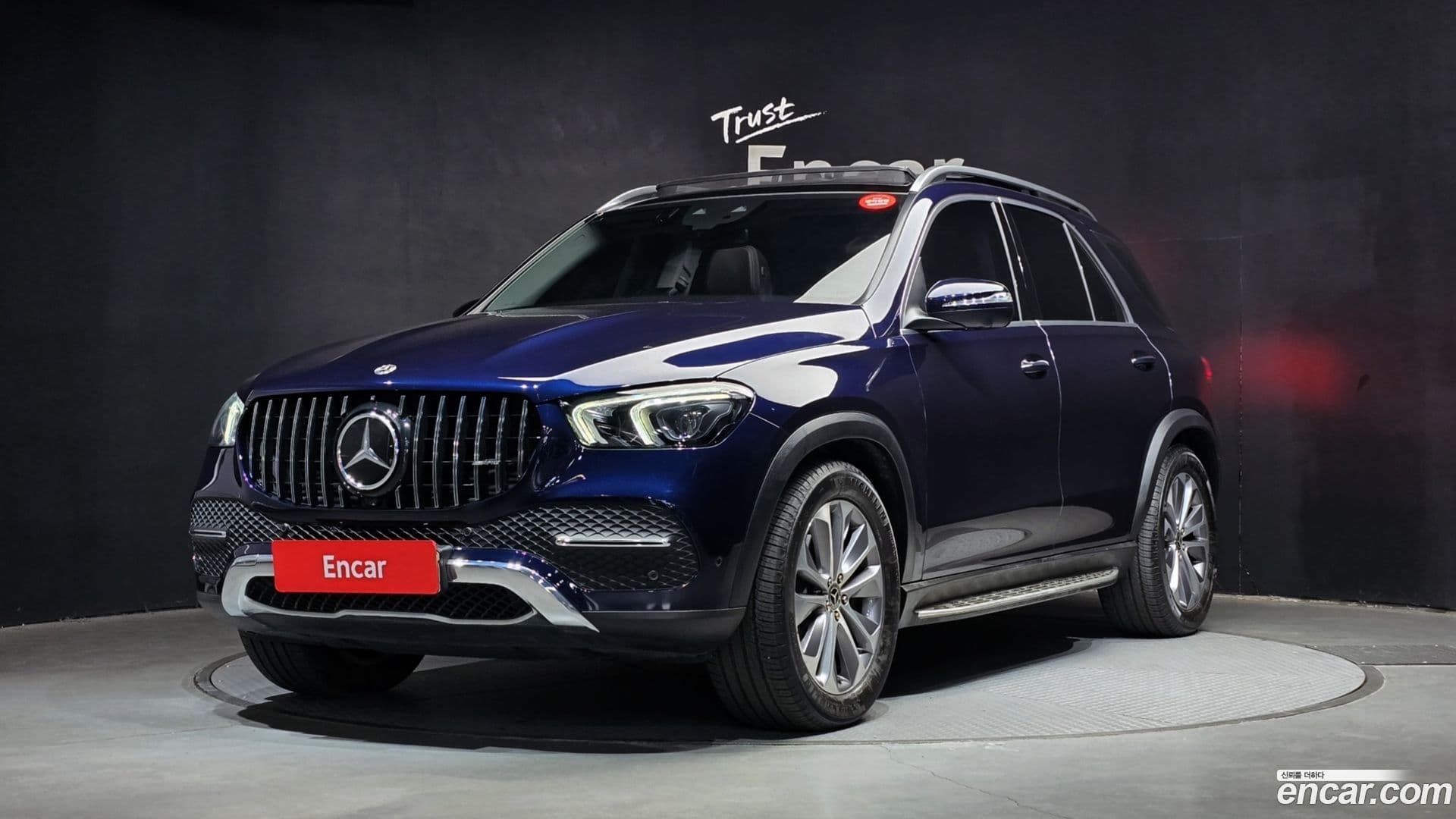 Main__Slider__Photo:GLE-Class Mercedes-Benz 2022.10-0