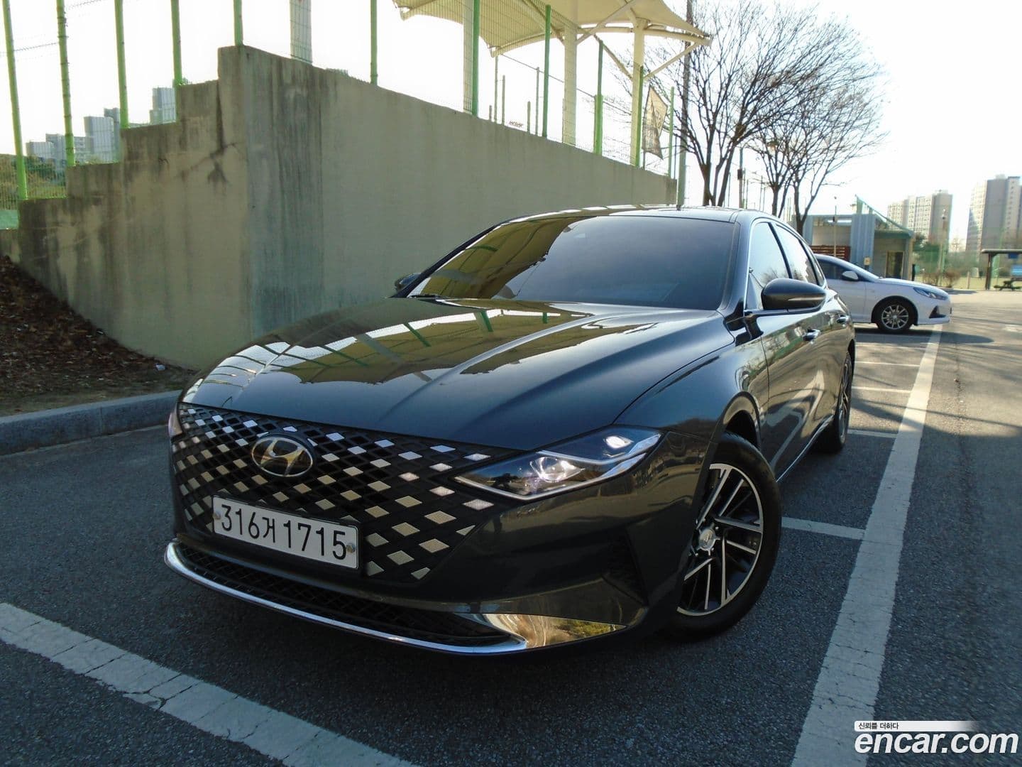 Main__Slider__Photo:Grandeur Hyundai 2020.0-0