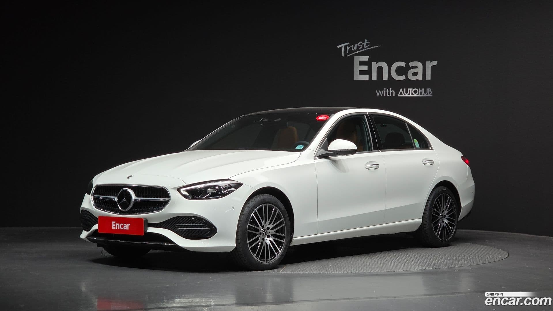 Main__Slider__Photo:C-Class Mercedes-Benz 2025.4-0