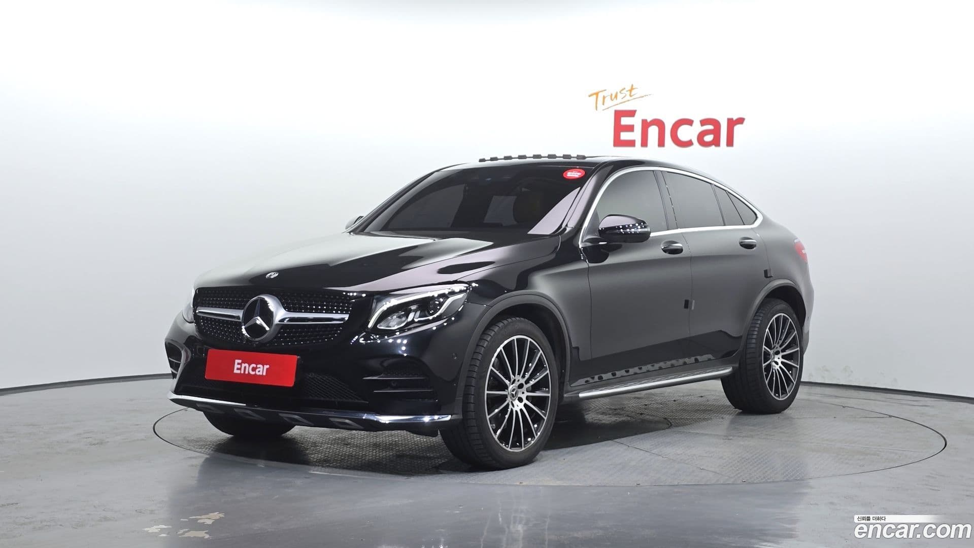 Main__Slider__Photo:GLC-Class Mercedes-Benz 2017.7-0