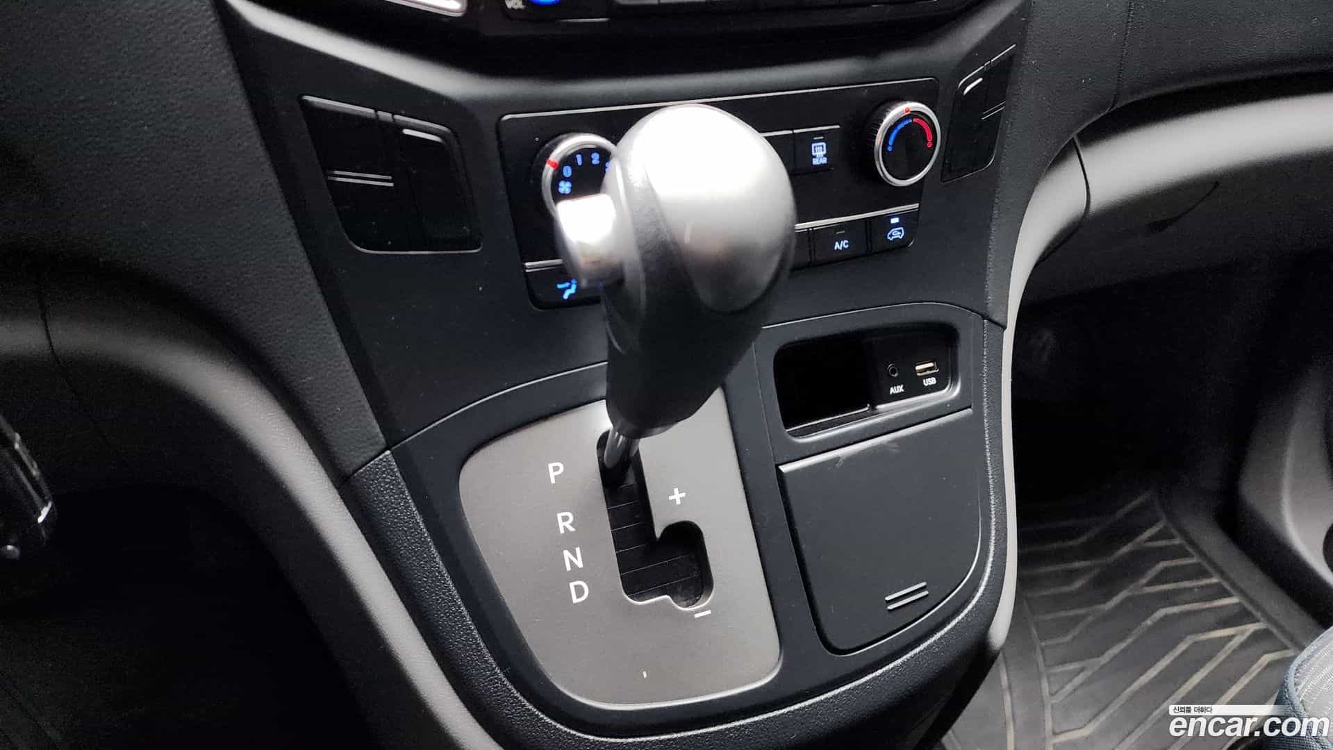 Starex Hyundai 2016.5-INNER-009