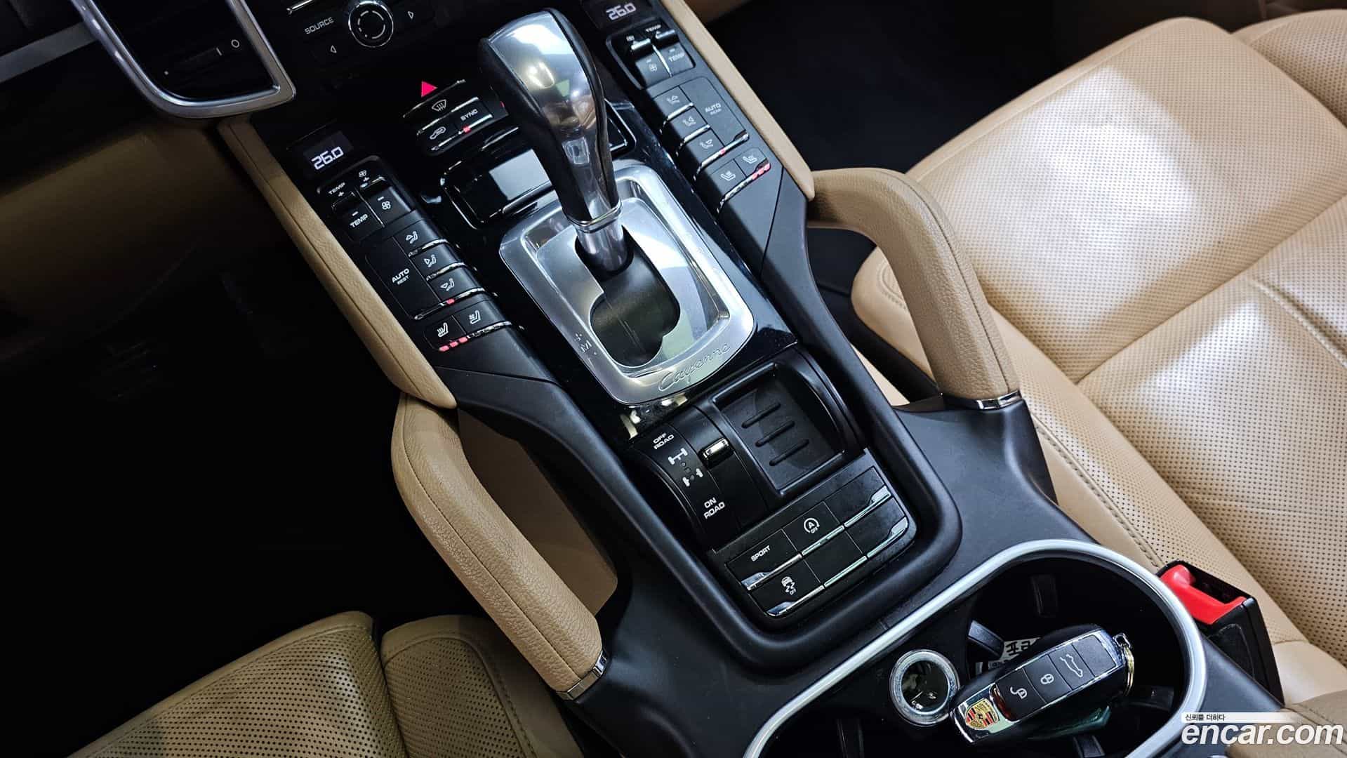 Cayenne Porsche 2016.5-INNER-009