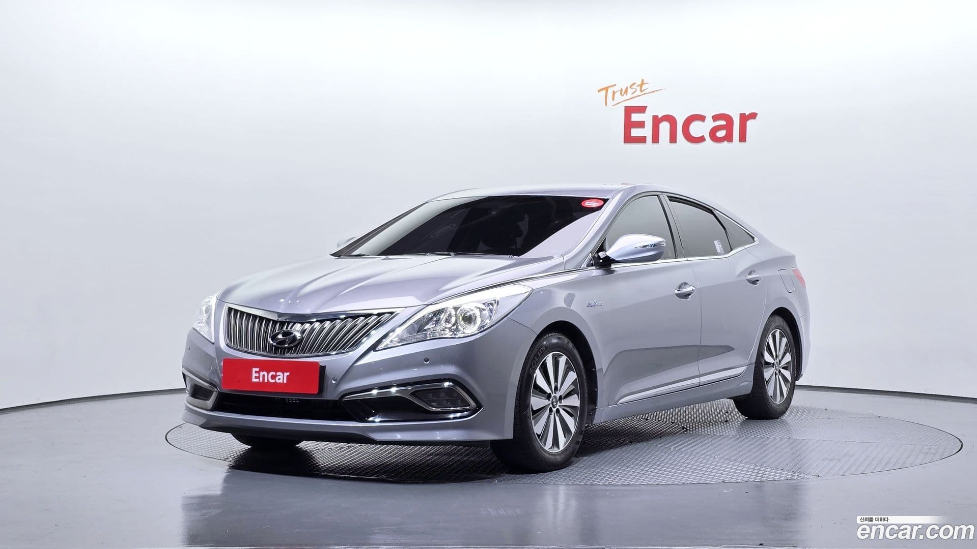 Main__Slider__Photo:Grandeur Hyundai 2015.11-0
