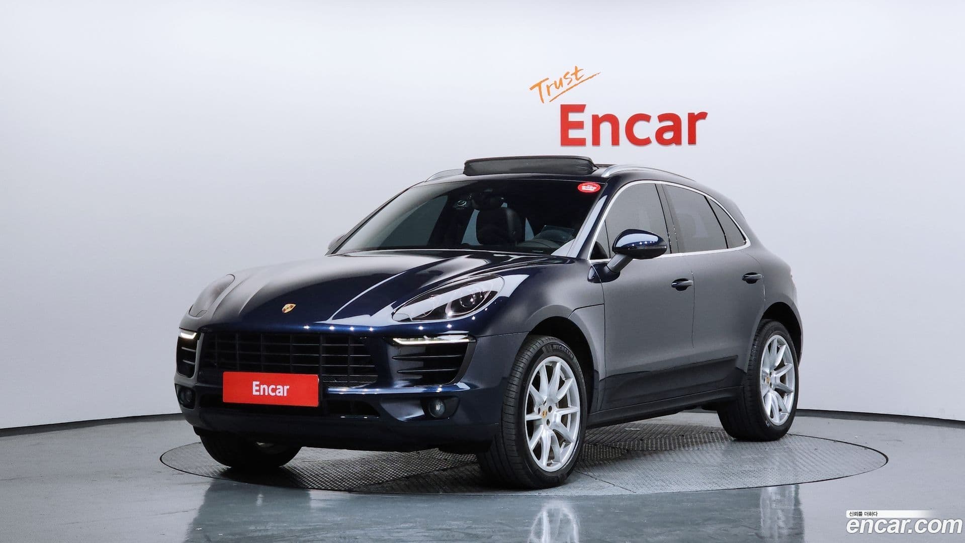 Main__Slider__Photo:Macan Porsche 2017.11-0