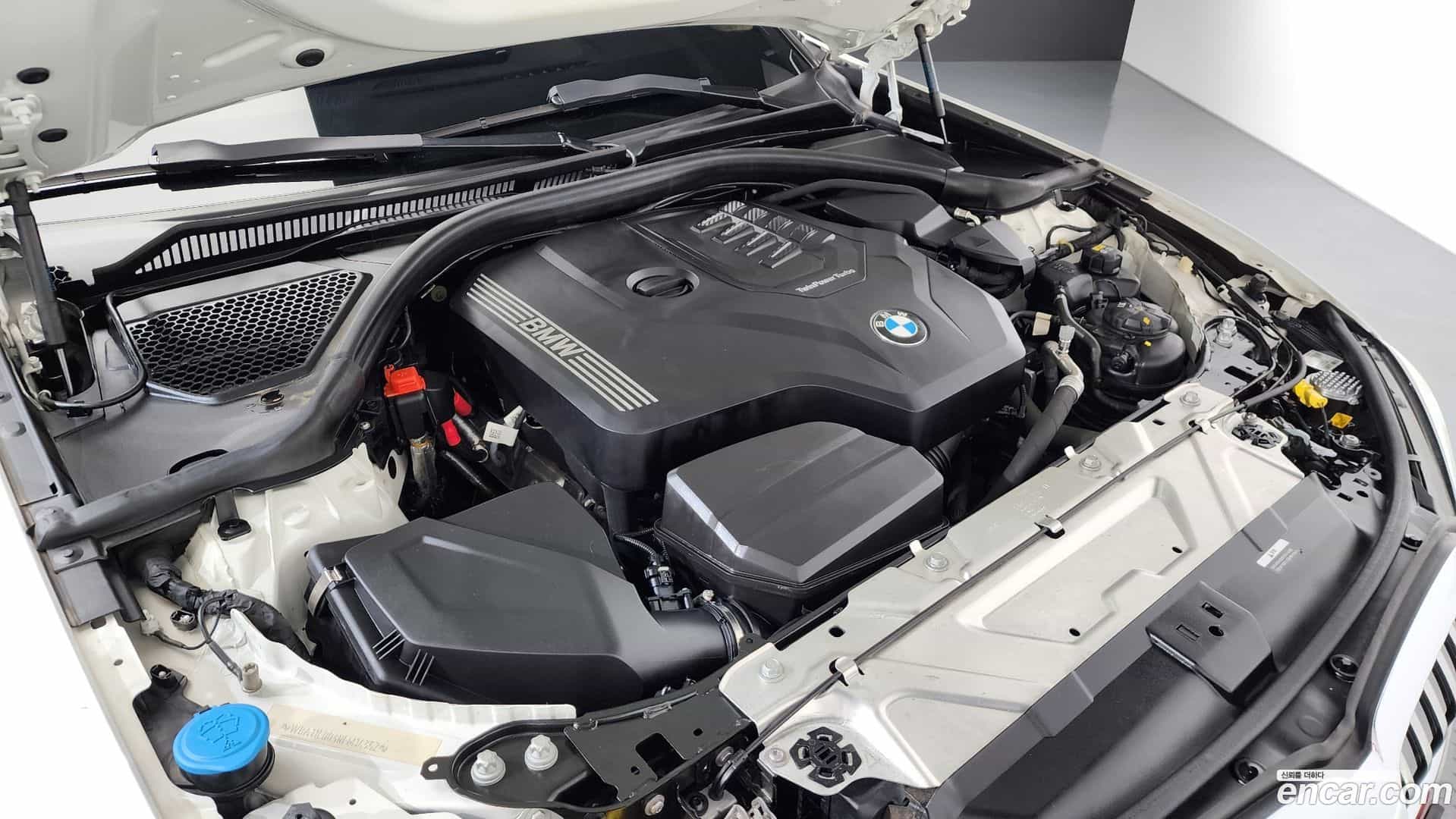 3-Series BMW 2022.3-INNER-006
