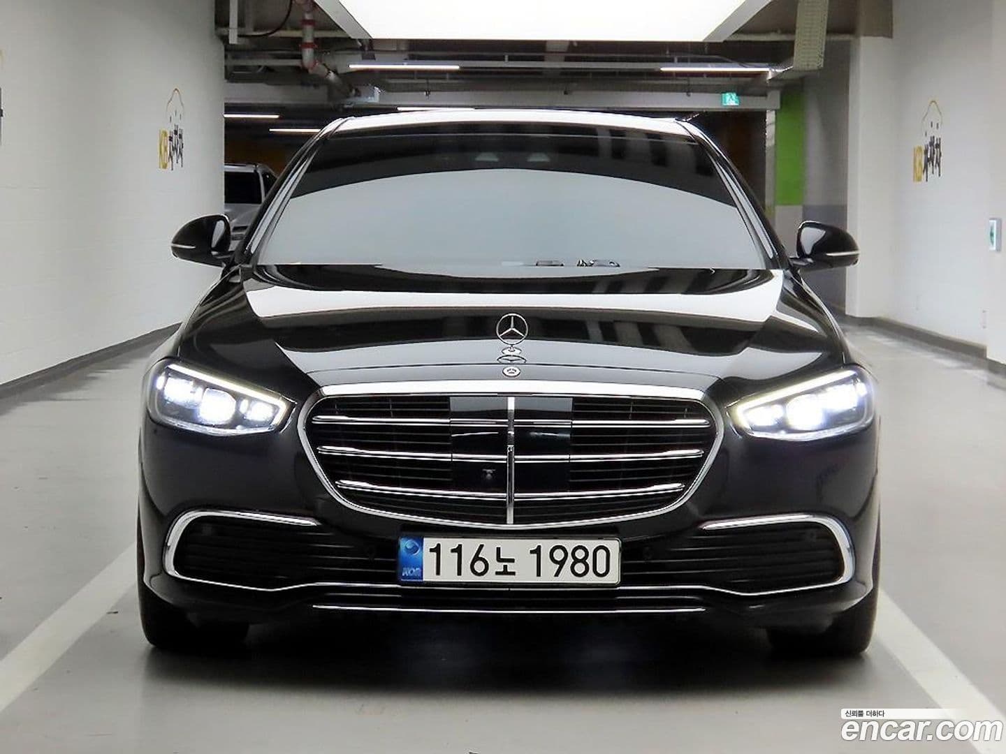 Main__Slider__Photo:S-Class Mercedes-Benz 2021.6-0