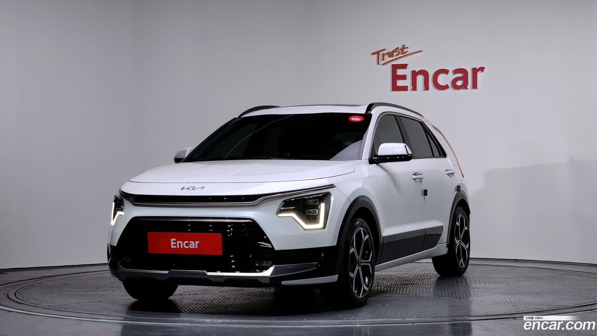 Main__Slider__Photo:Niro Kia 2022.10-0