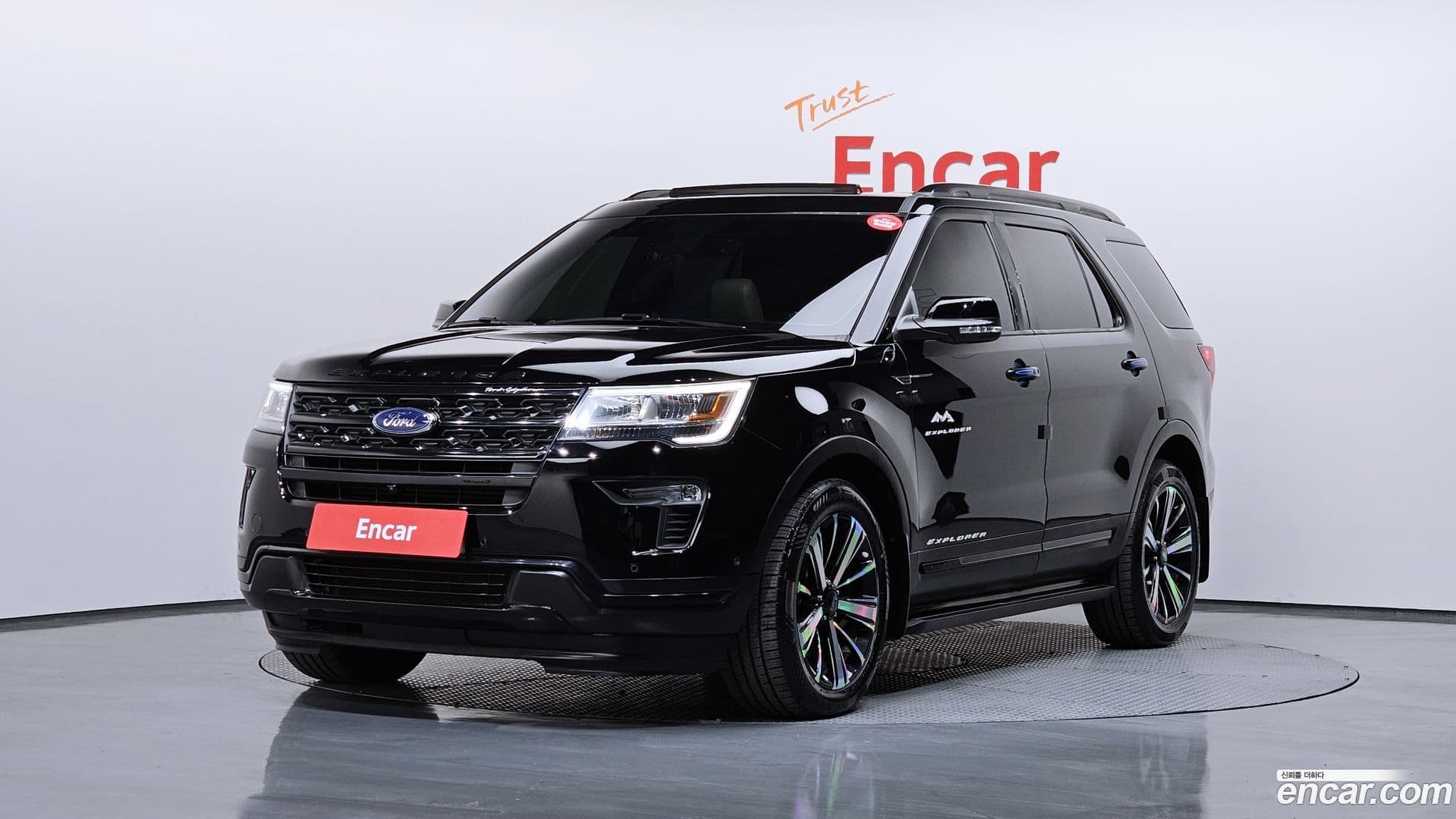Main__Slider__Photo:Explorer Ford 2018.6-0