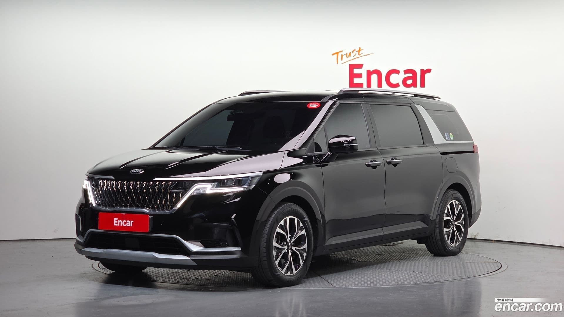 Main__Slider__Photo:Canival Kia 2021.2-0