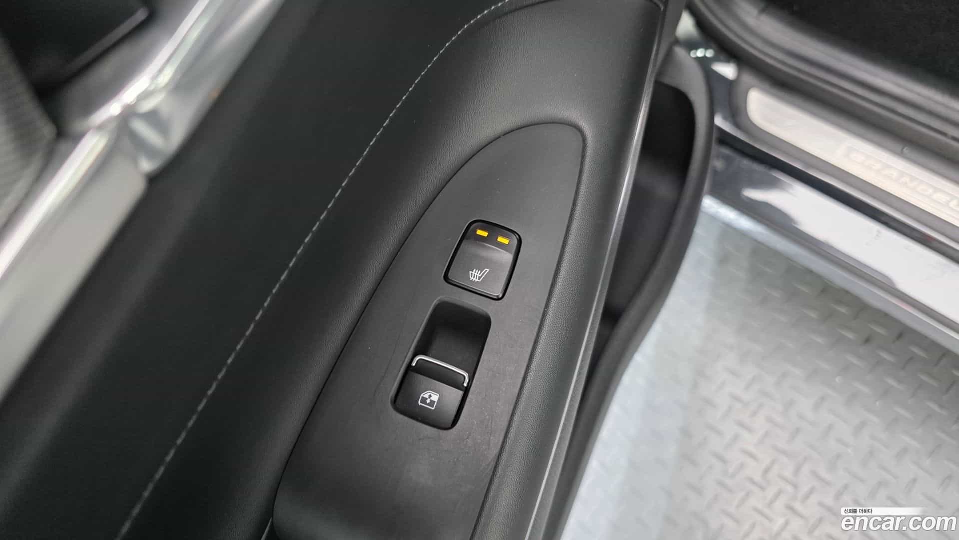 Grandeur Hyundai 2020.0-OPTION-023