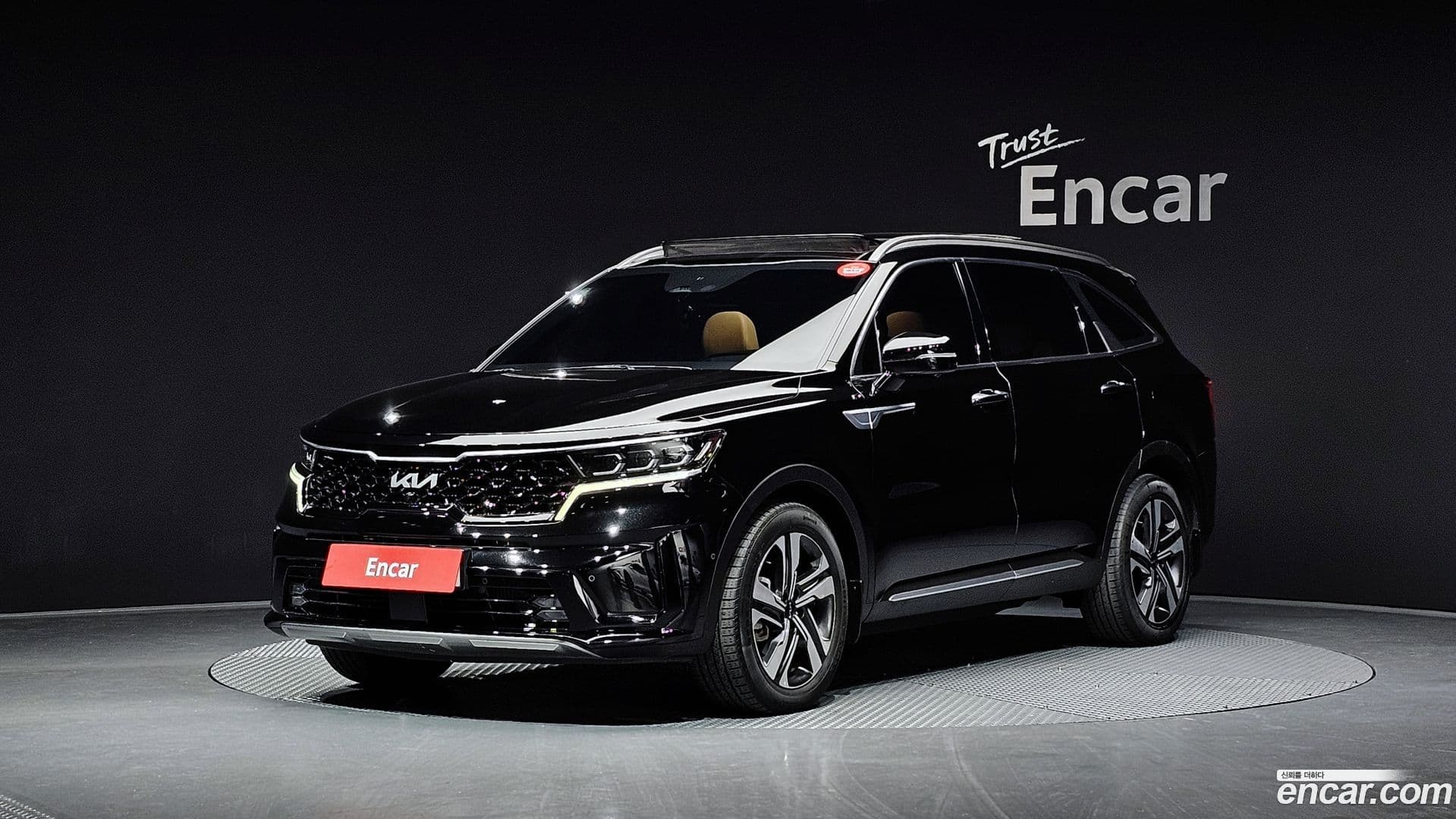Main__Slider__Photo:Sorento Kia 2022.5-0