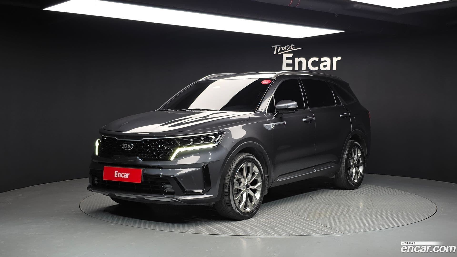 Main__Slider__Photo:Sorento Kia 2020.3-0