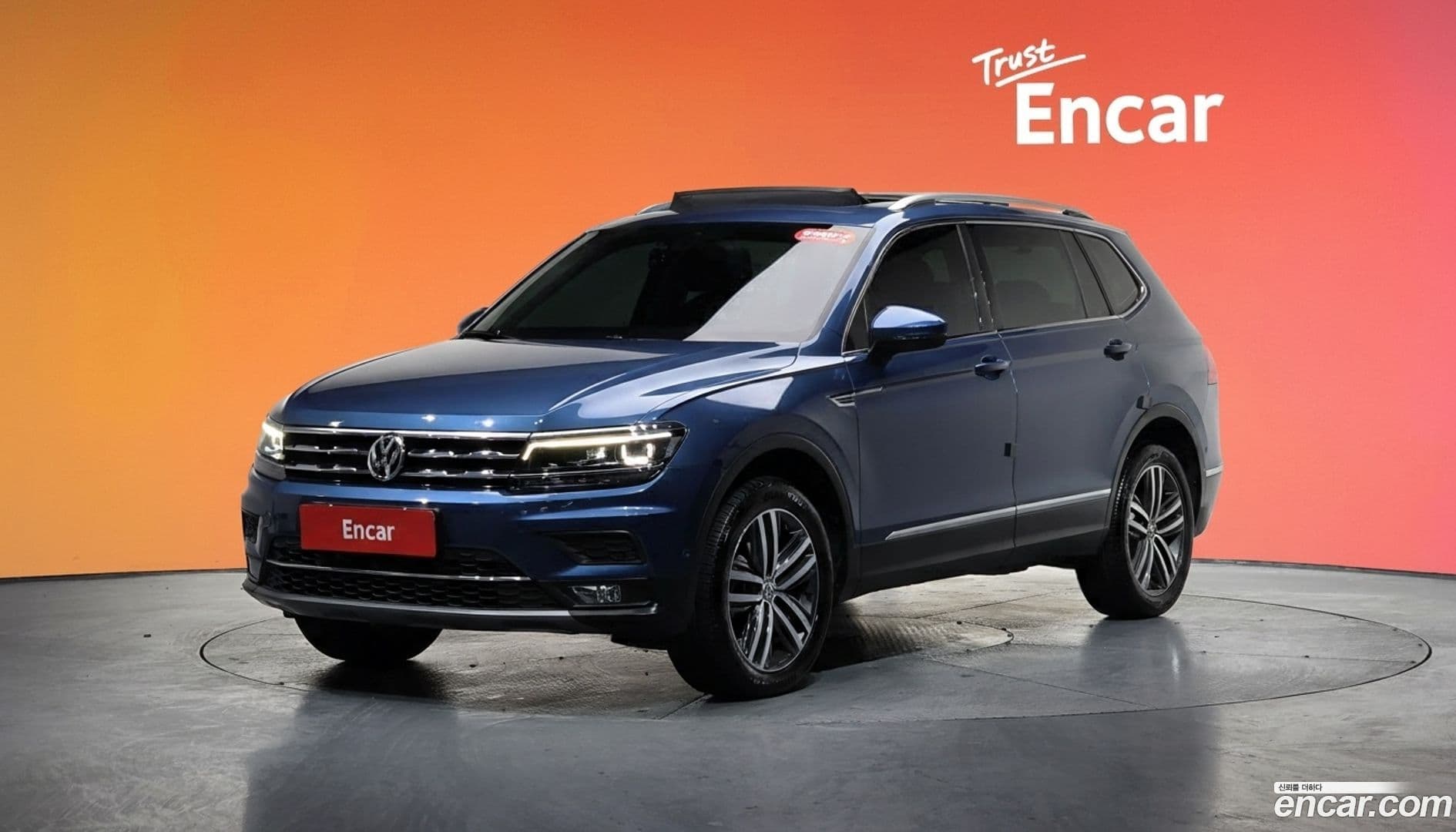 Main__Slider__Photo:Tiguan Volkswagen 2020.9-0