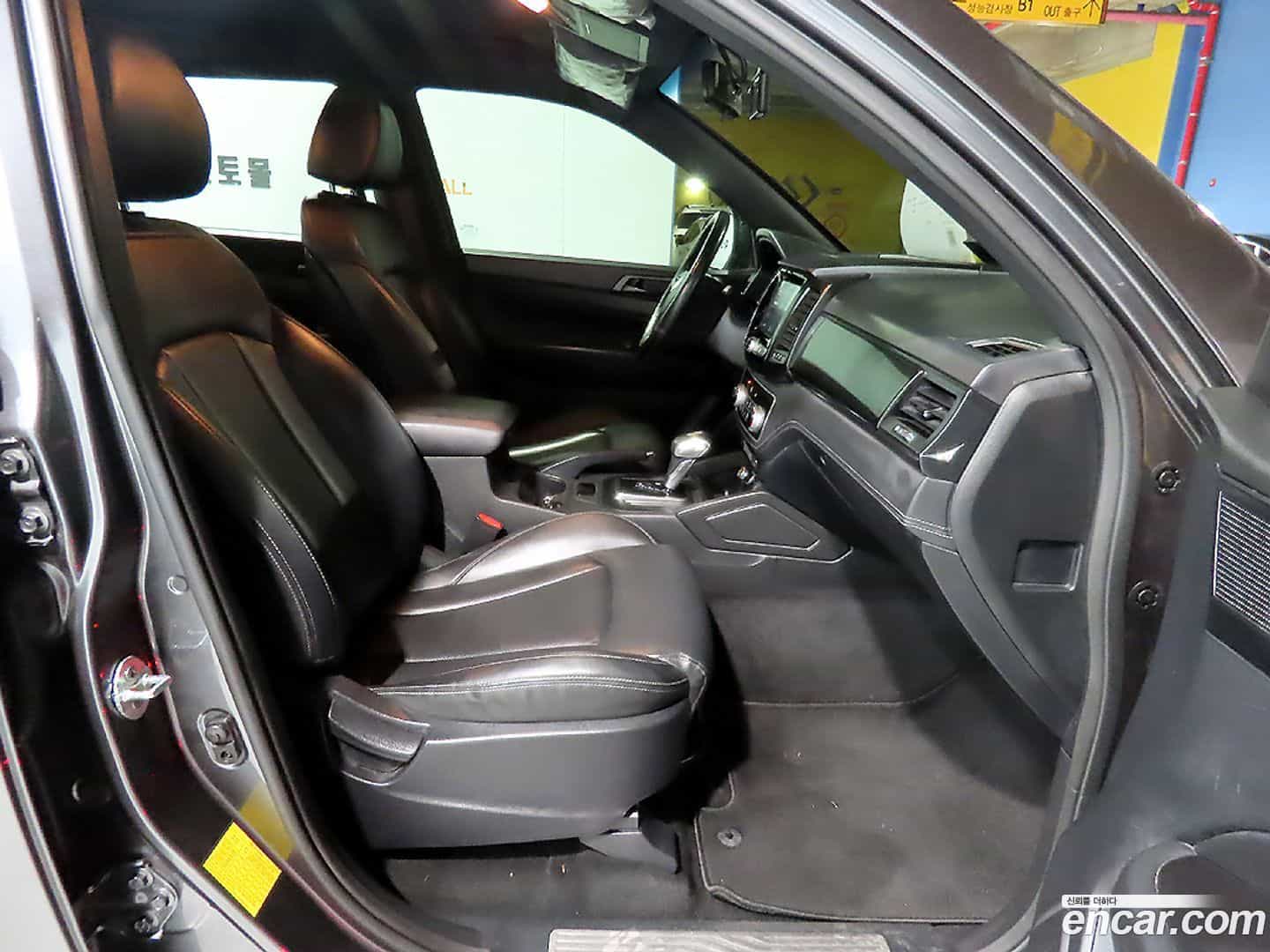 Rexton KG Mobility 2020.11-INNER-008