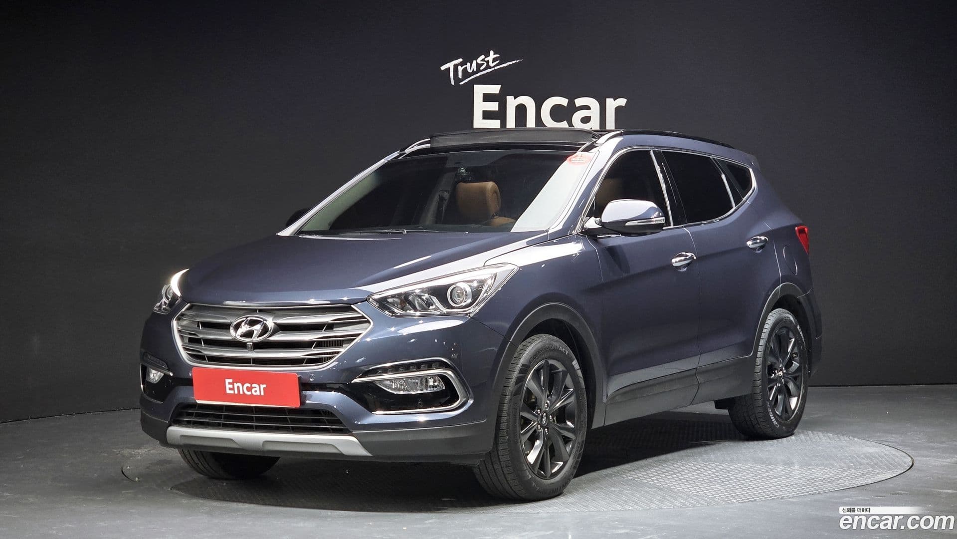 Main__Slider__Photo:Santafe Hyundai 2015.6-0