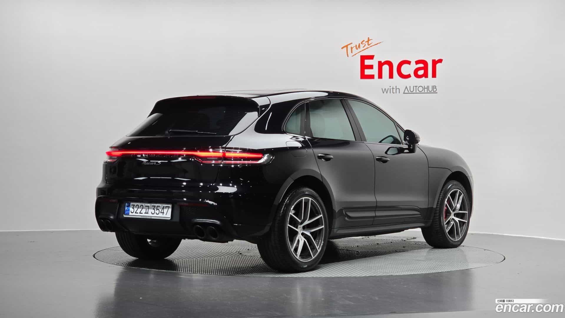 Macan Porsche 2023.7-OUTER-002