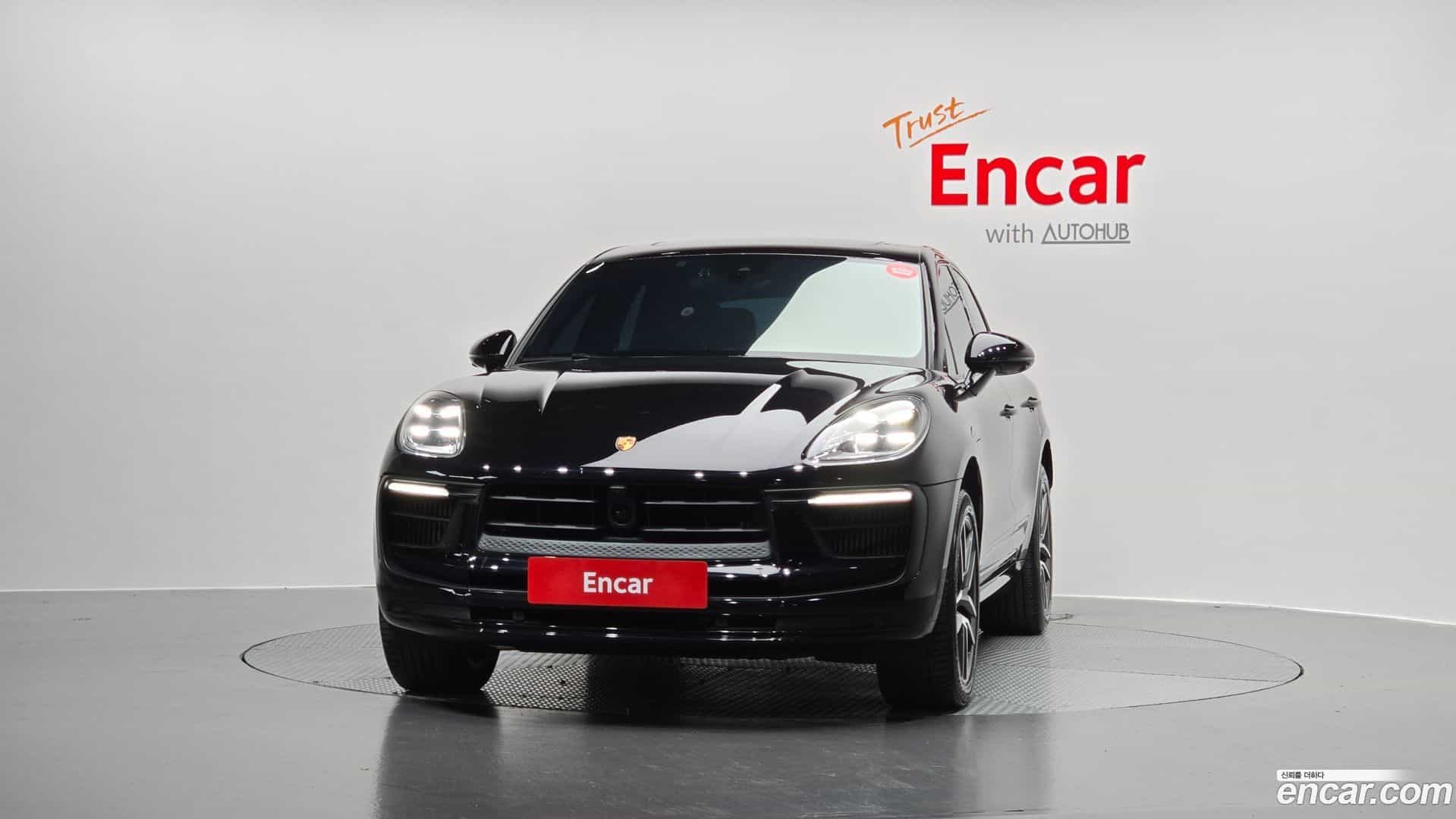 Macan Porsche 2023.7-OUTER-003