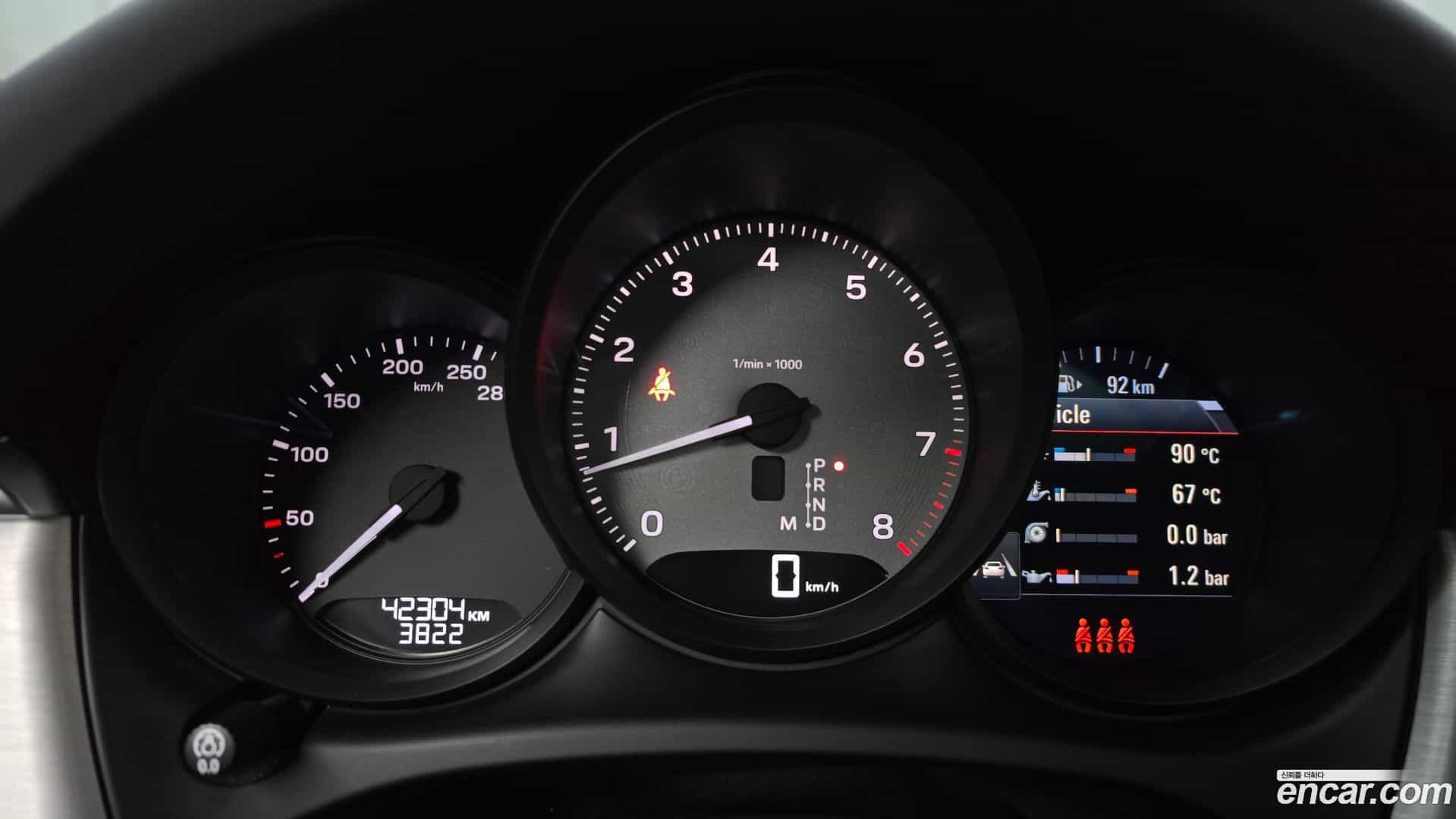 Macan Porsche 2023.7-INNER-008