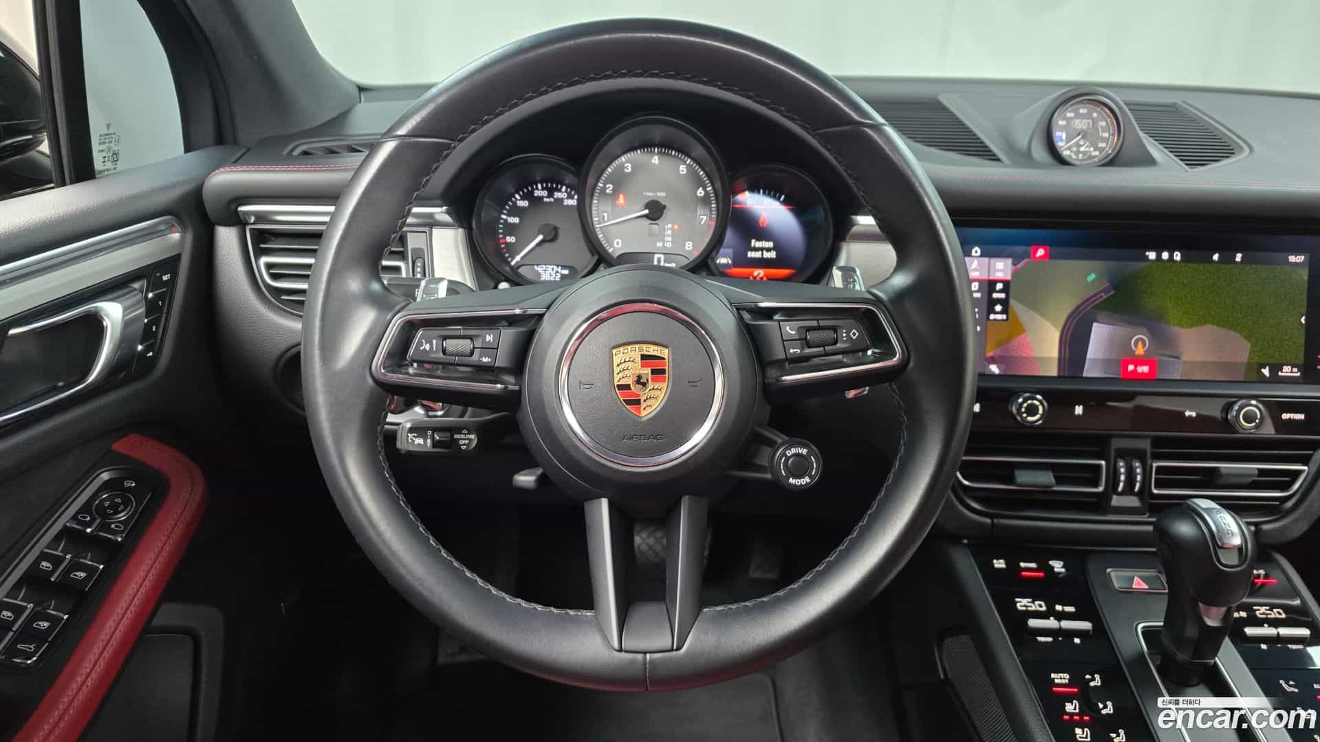 Macan Porsche 2023.7-OPTION-017