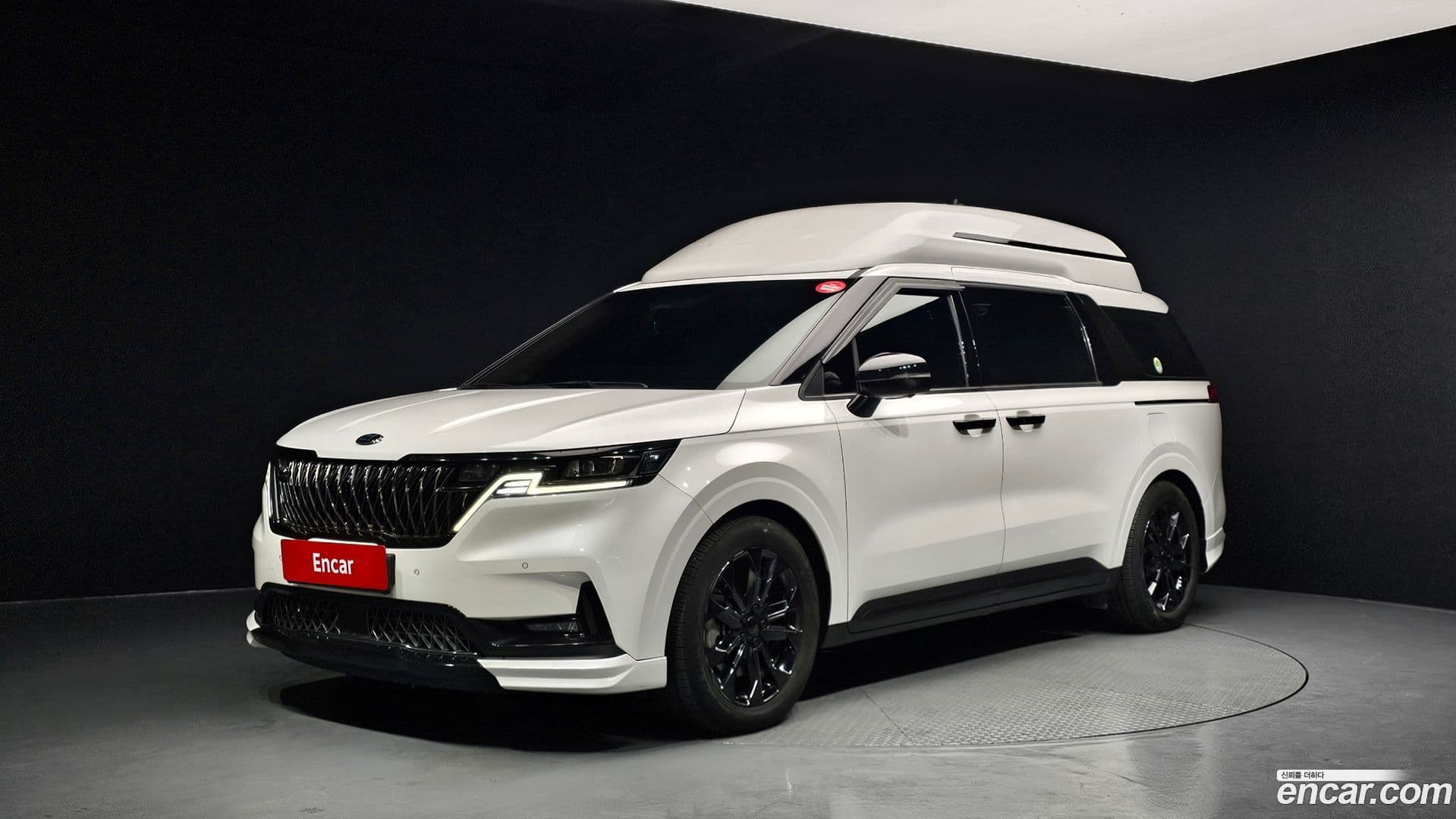 Main__Slider__Photo:Canival Kia 2021.4-0