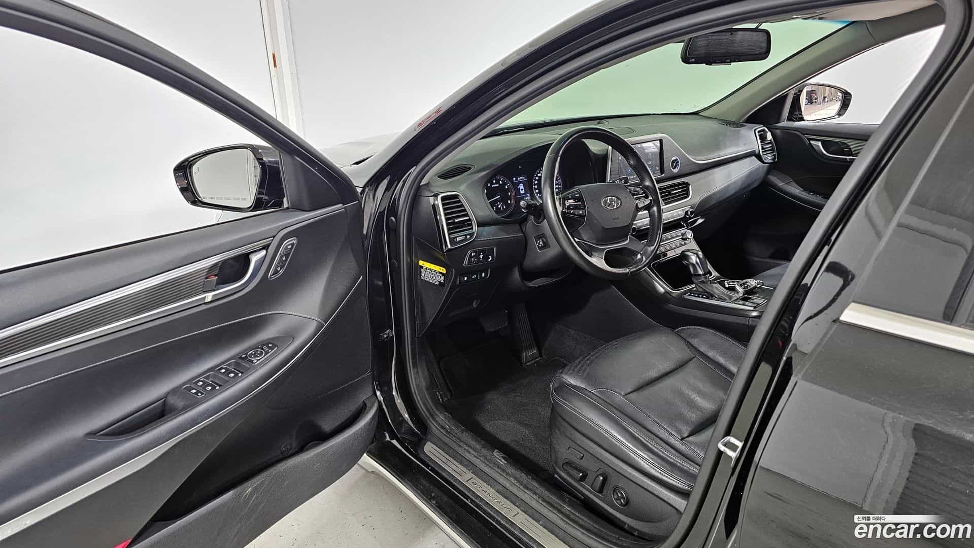 Grandeur Hyundai 2017.7-OPTION-015
