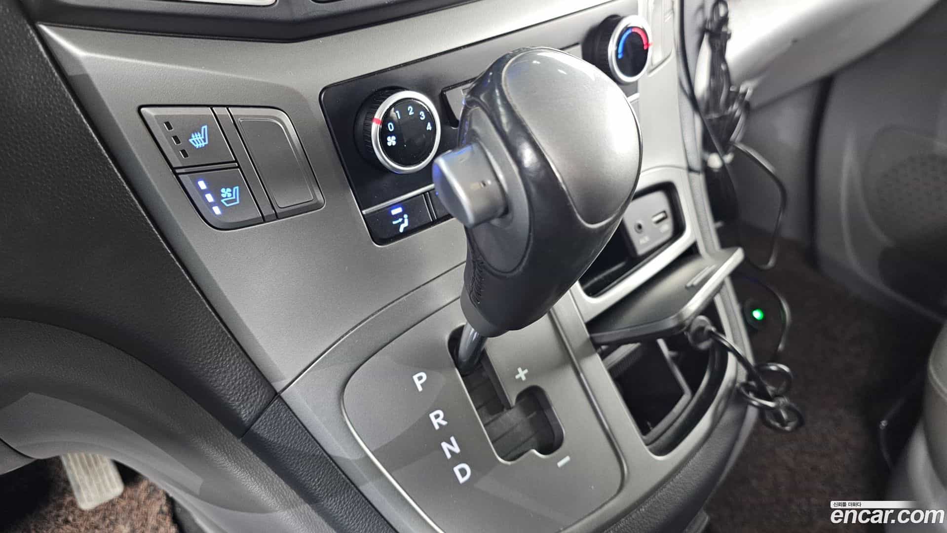 Starex Hyundai 2019.5-INNER-009