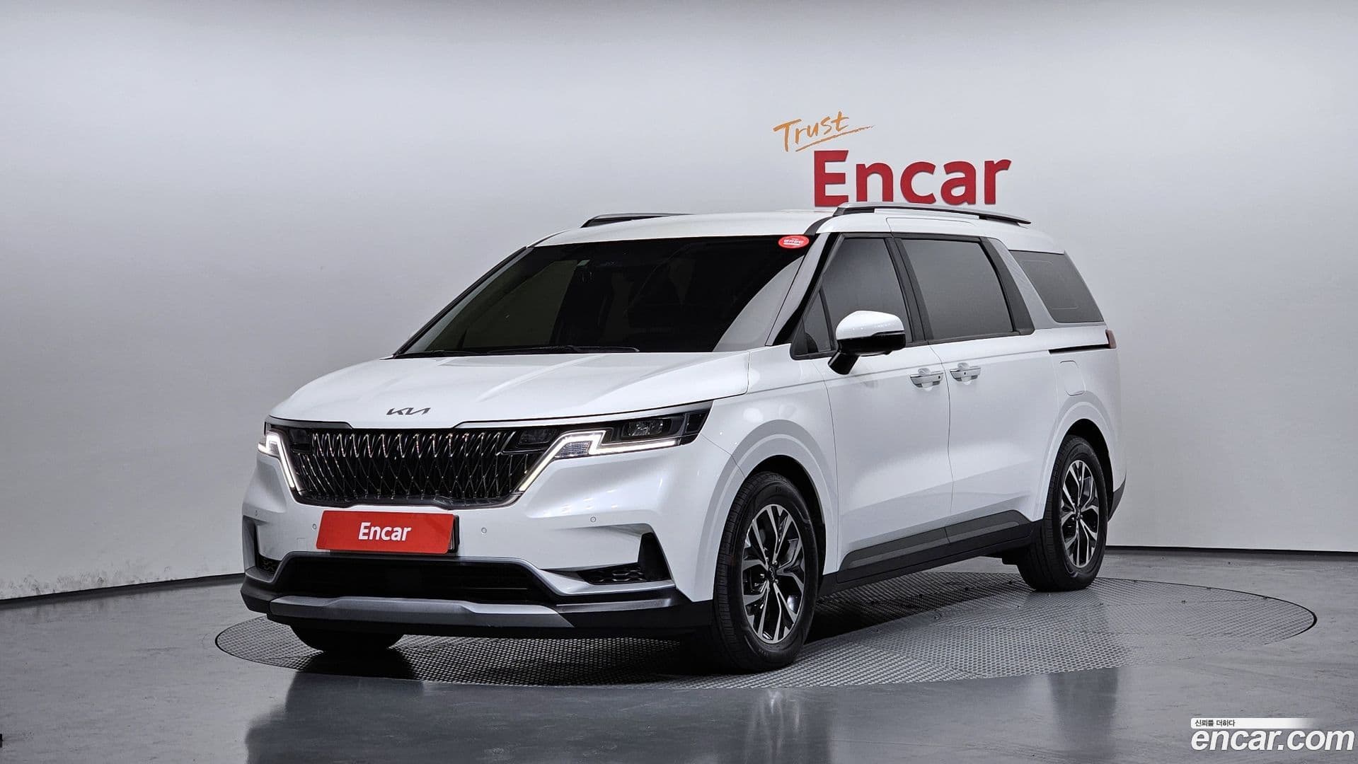 Main__Slider__Photo:Canival Kia 2022.7-0