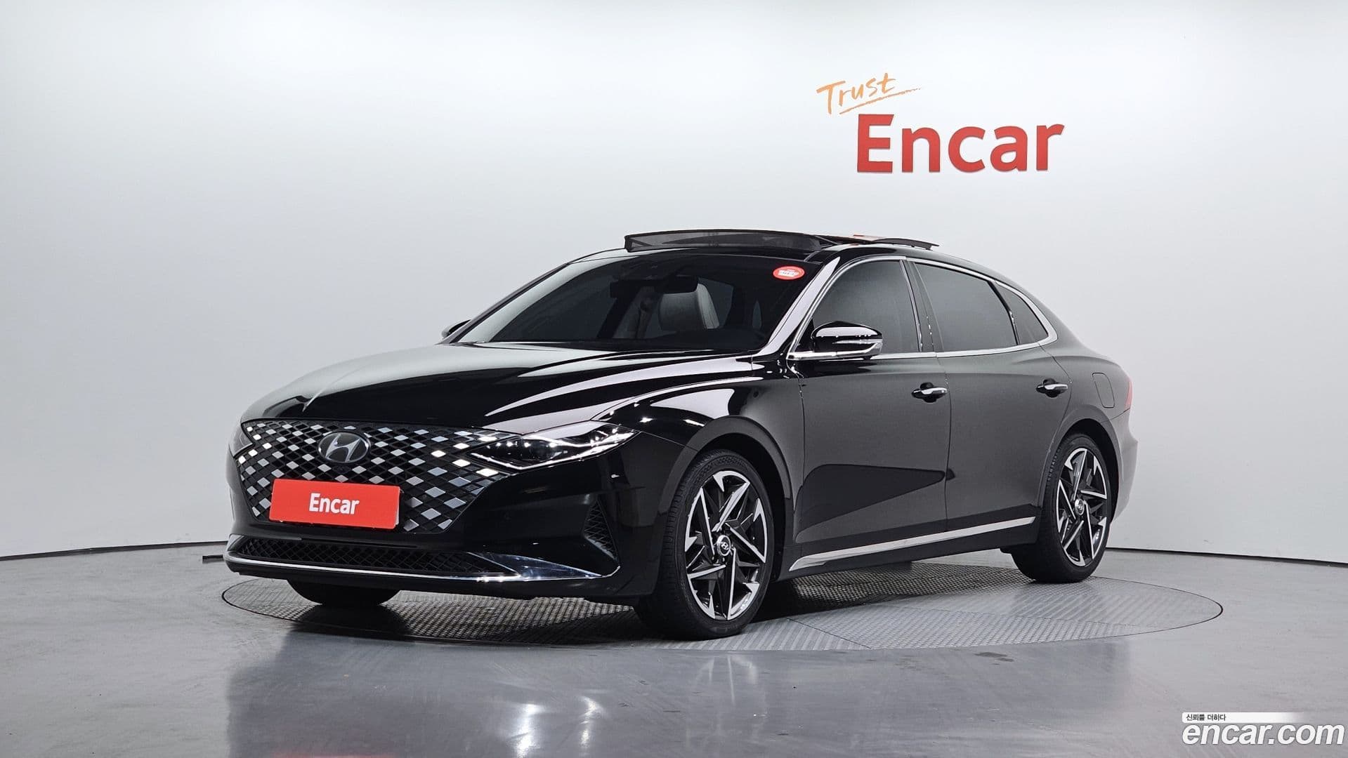 Main__Slider__Photo:Grandeur Hyundai 2021.11-0