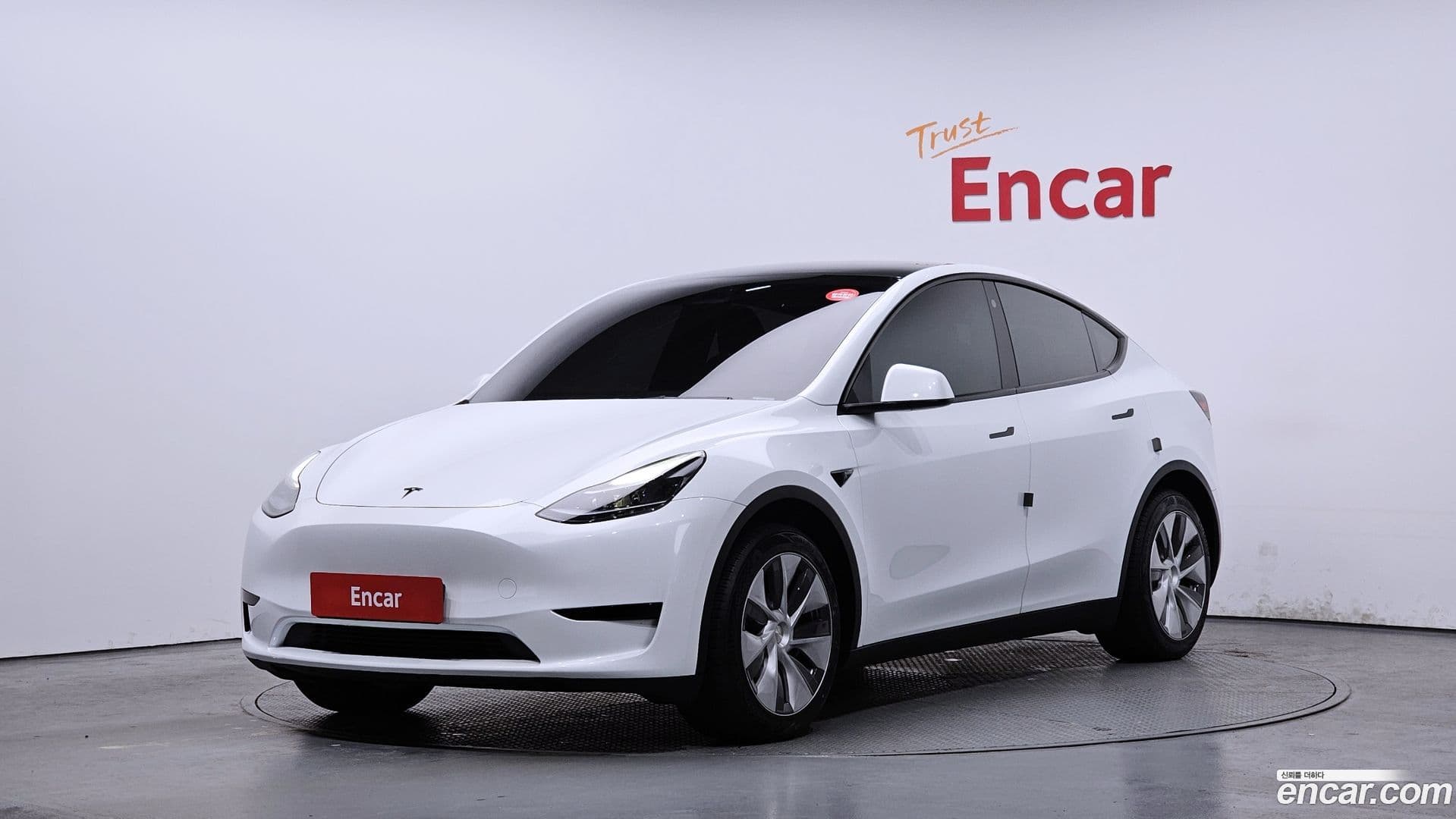 Main__Slider__Photo:Model Y Tesla 2024.2-0