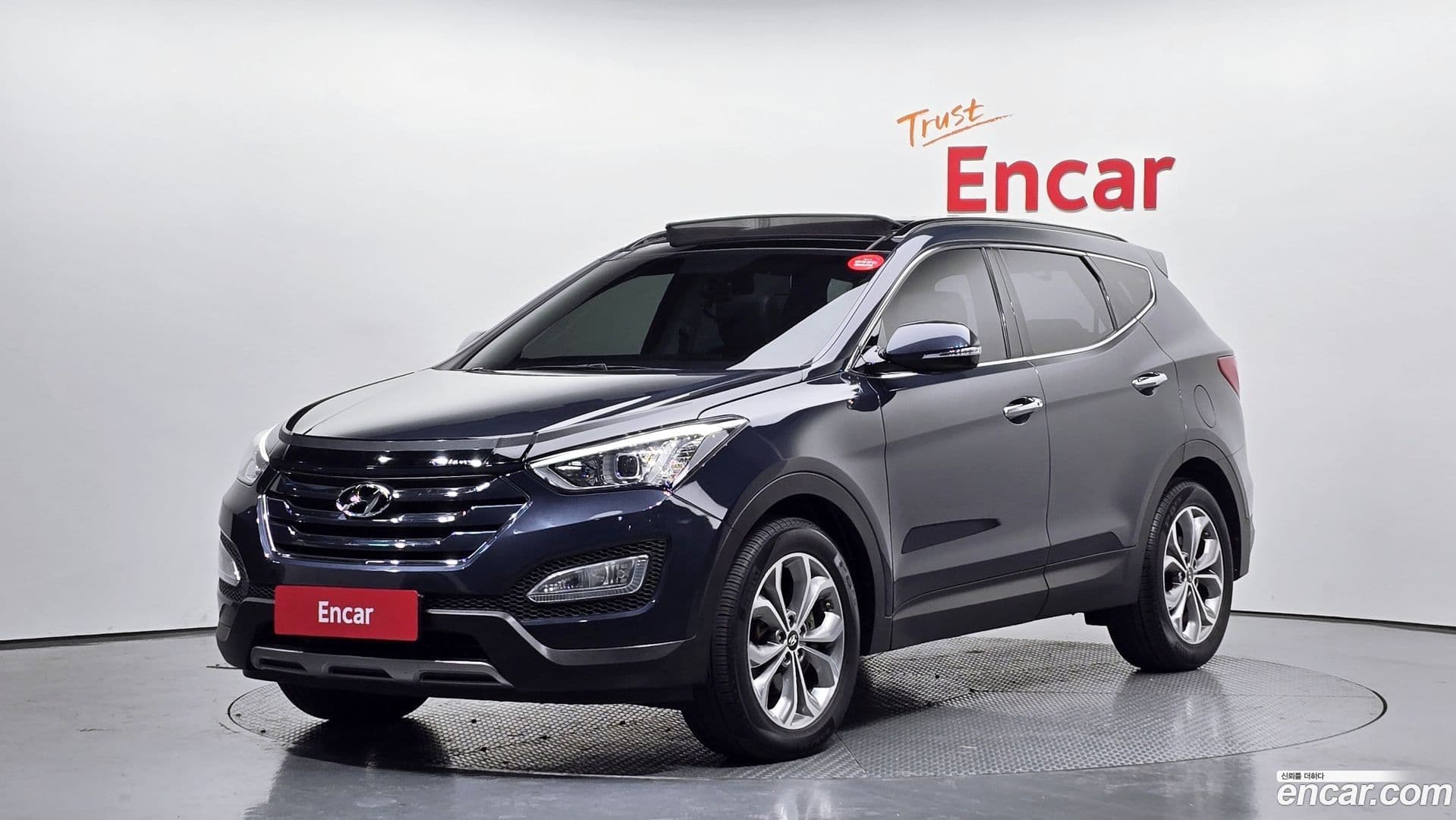 Main__Slider__Photo:Santafe Hyundai 2014.5-0