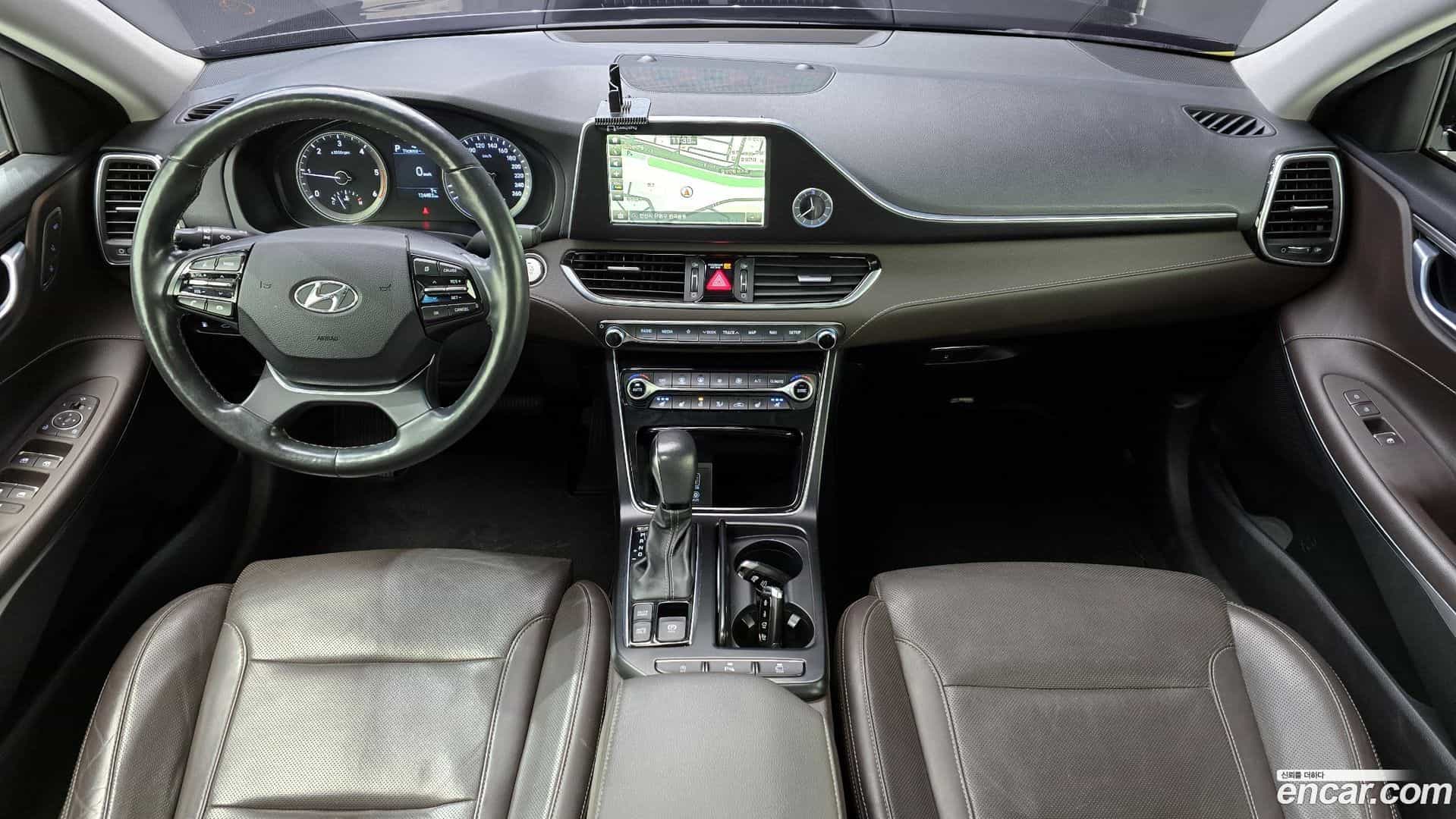 Grandeur Hyundai 2017.2-INNER-007