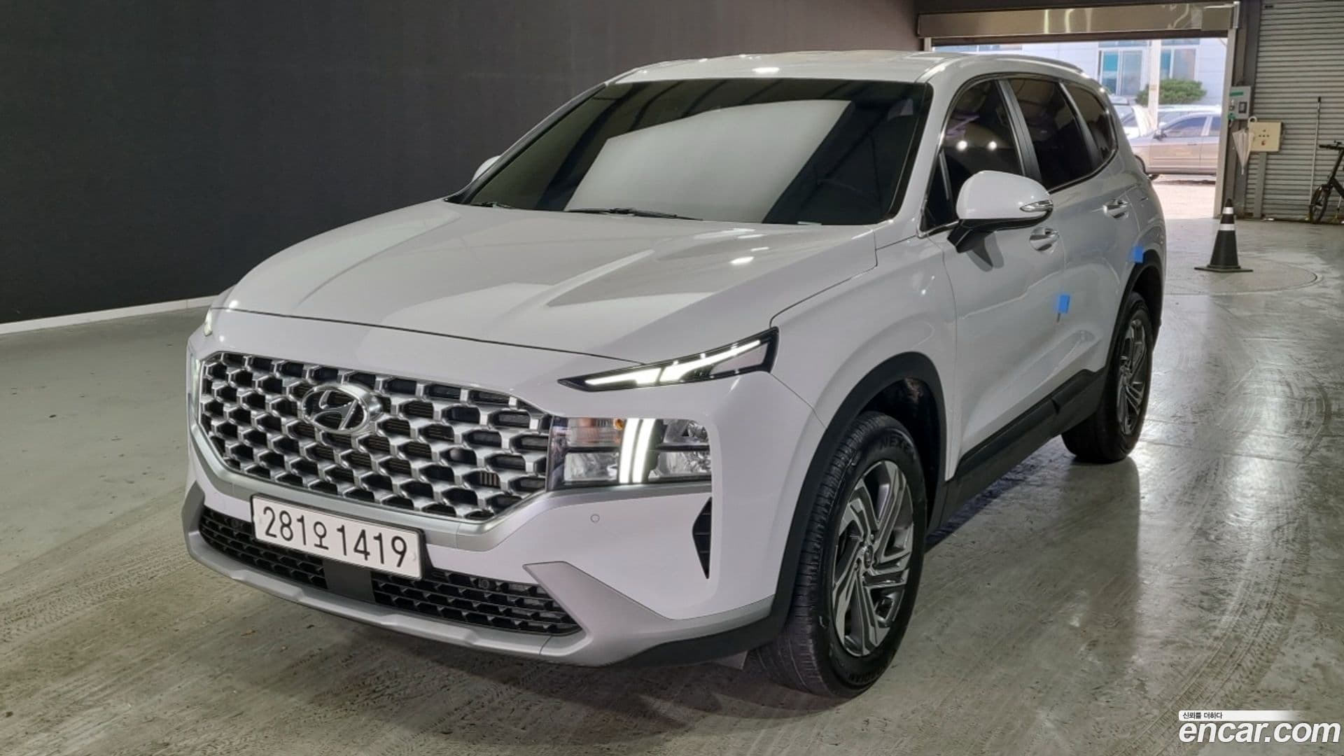 Main__Slider__Photo:Santafe Hyundai 2020.9-0
