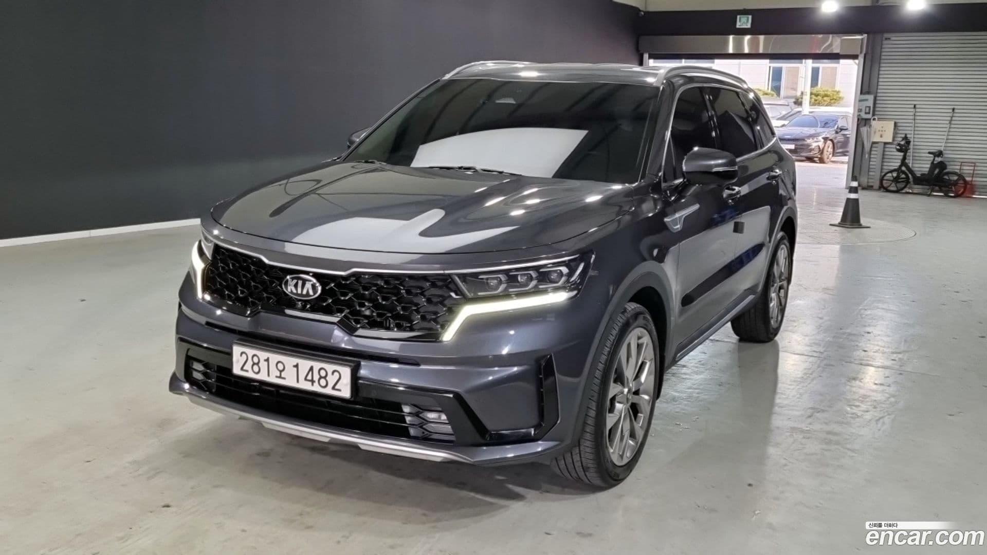 Main__Slider__Photo:Sorento Kia 2020.10-0