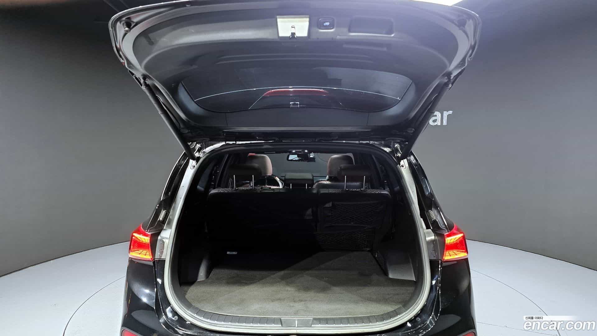 Santafe Hyundai 2019.1-OPTION-024