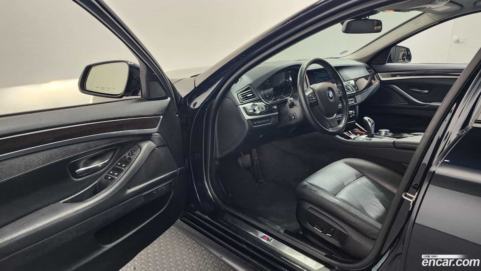 5-Series BMW 2015.11-INNER-010