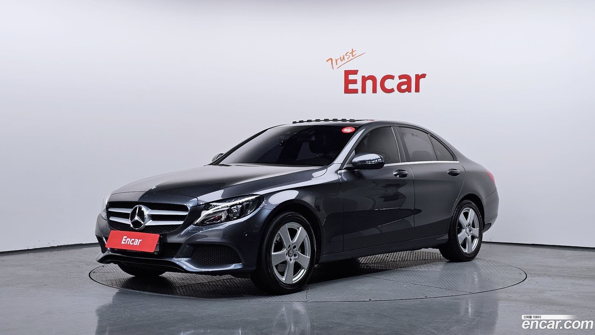 Main__Slider__Photo:C-Class Mercedes-Benz 2016.6-0