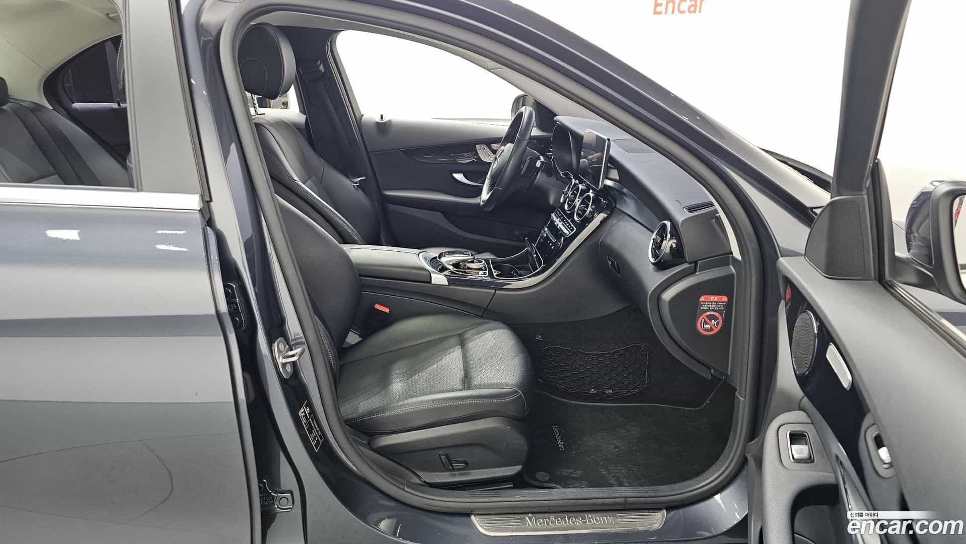 C-Class Mercedes-Benz 2016.6-OPTION-015