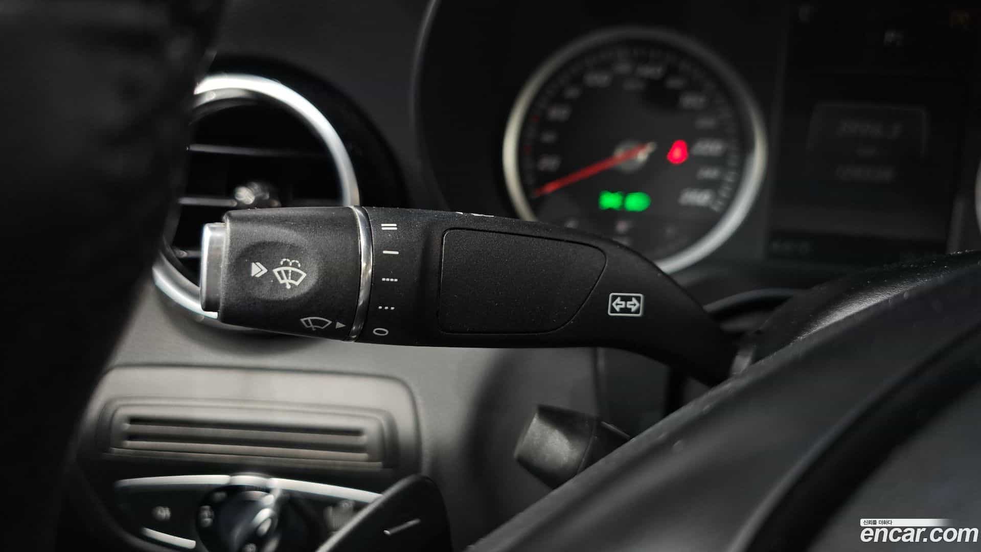 C-Class Mercedes-Benz 2016.6-OPTION-021
