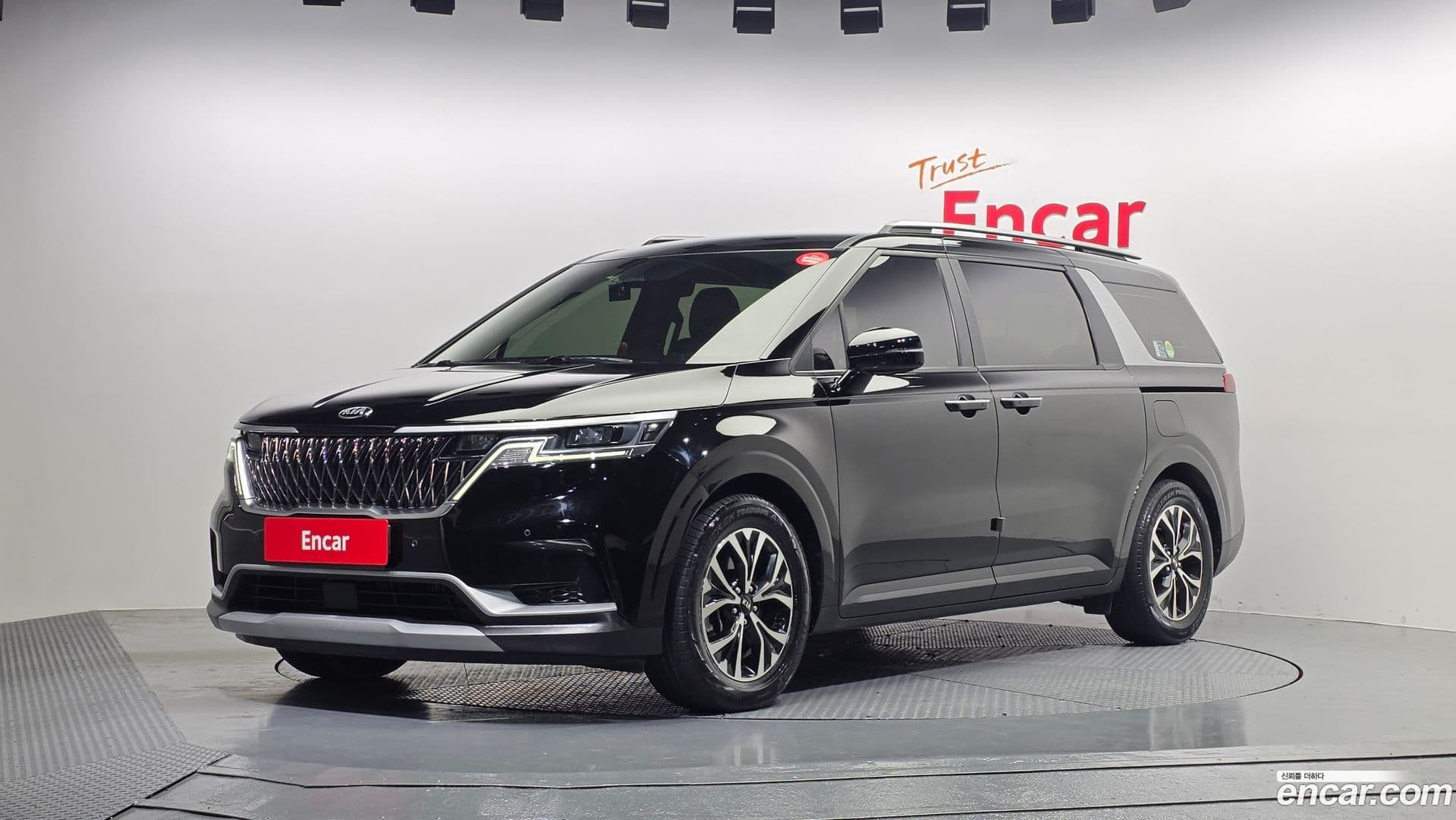 Main__Slider__Photo:Canival Kia 2021.4-0