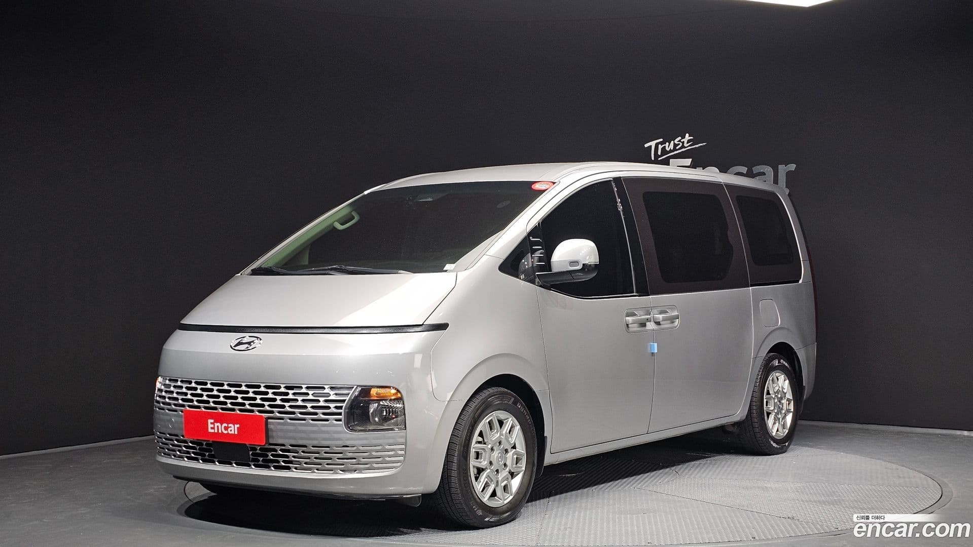 Main__Slider__Photo:Staria Hyundai 2024.1-0