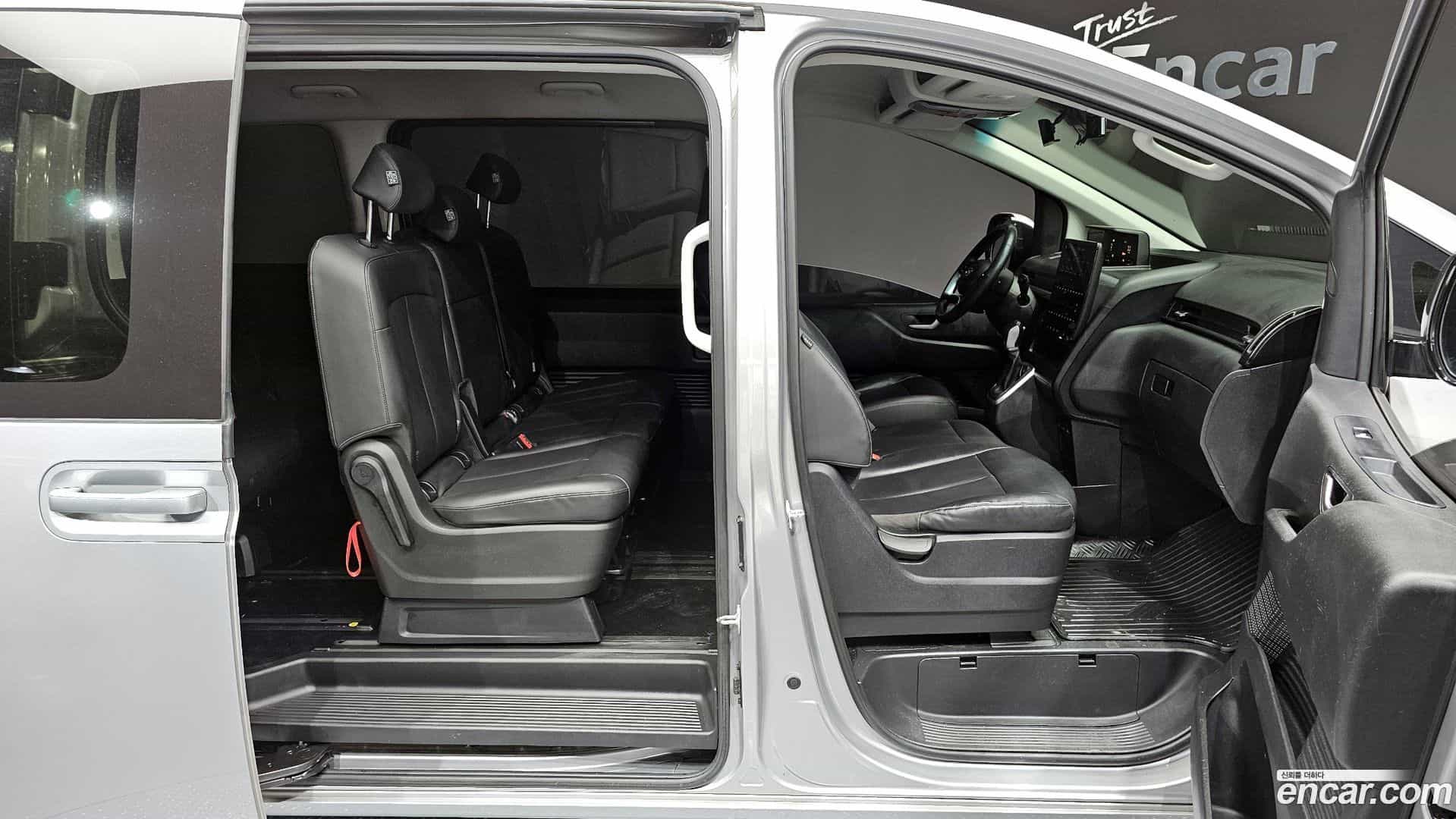Staria Hyundai 2024.1-OPTION-016