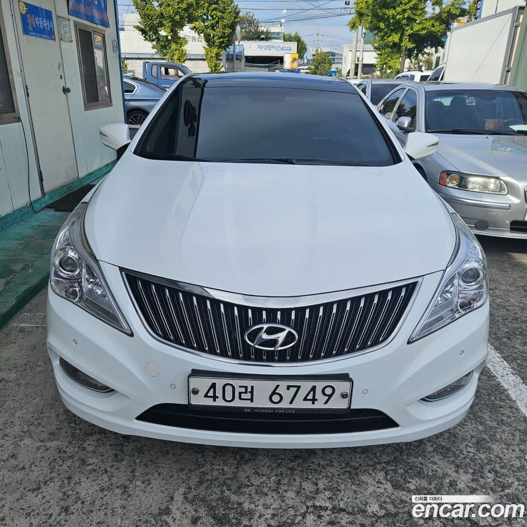 Main__Slider__Photo:Grandeur Hyundai 2014.2-0