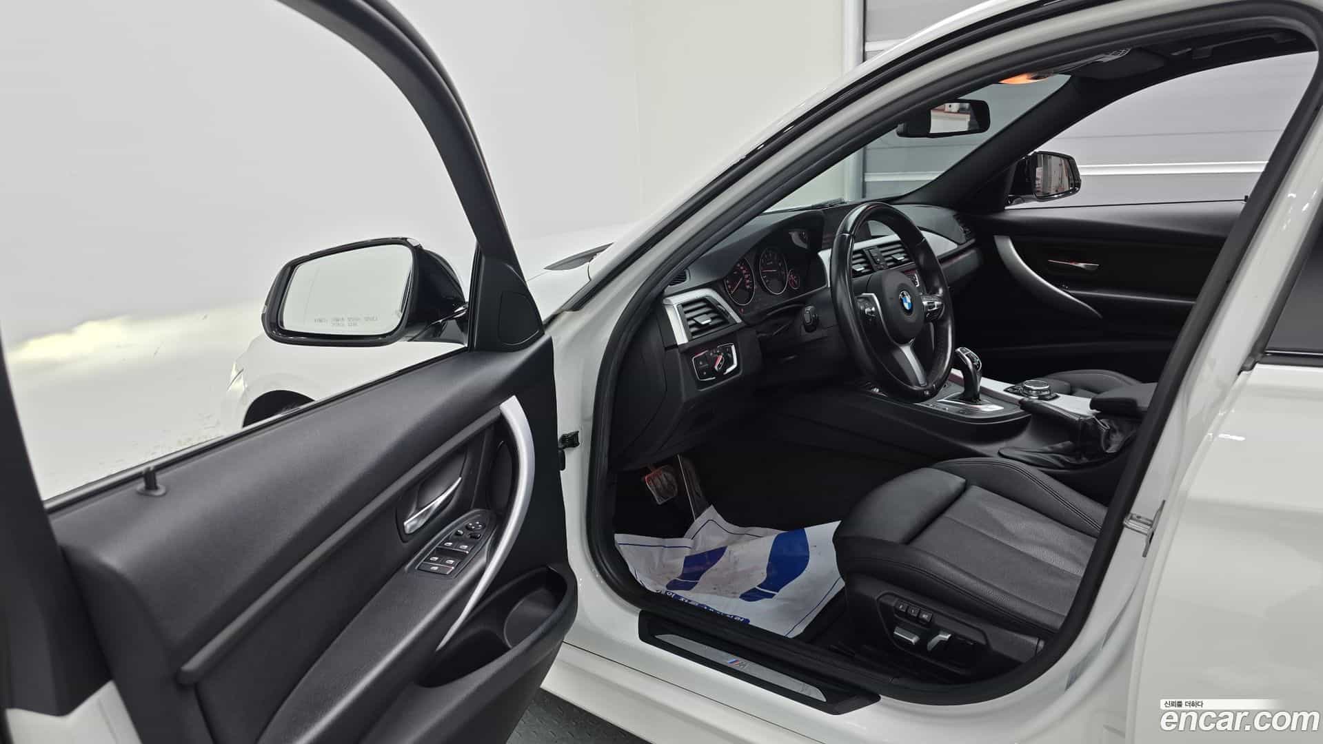 3-Series BMW 2016.4-INNER-010