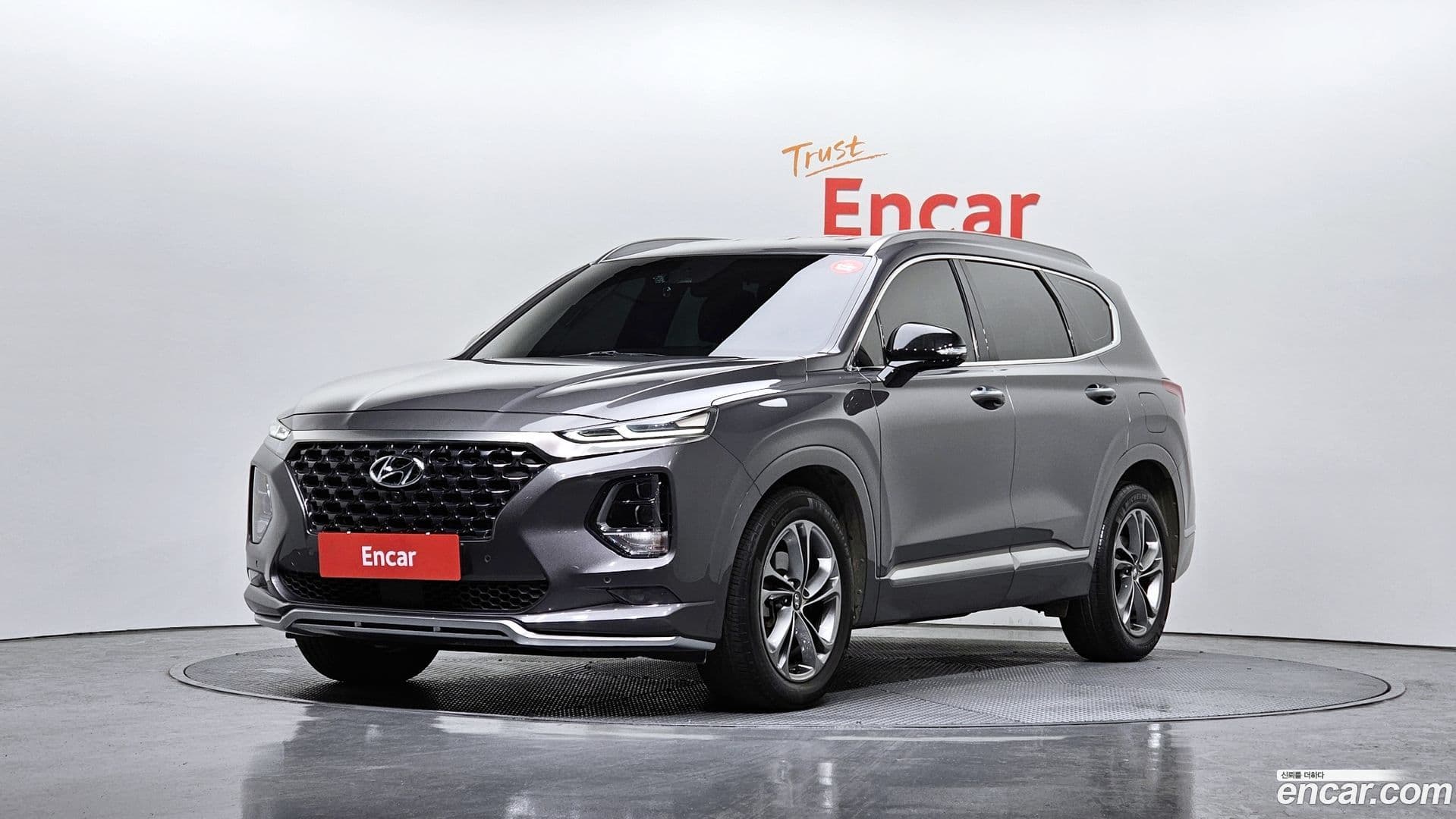 Main__Slider__Photo:Santafe Hyundai 2018.8-0